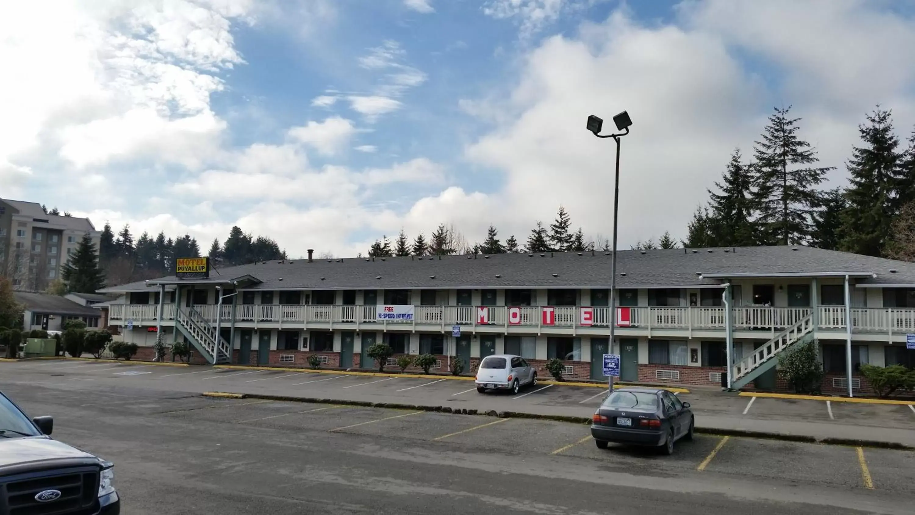 Balcony/Terrace, Property Building in Motel Puyallup