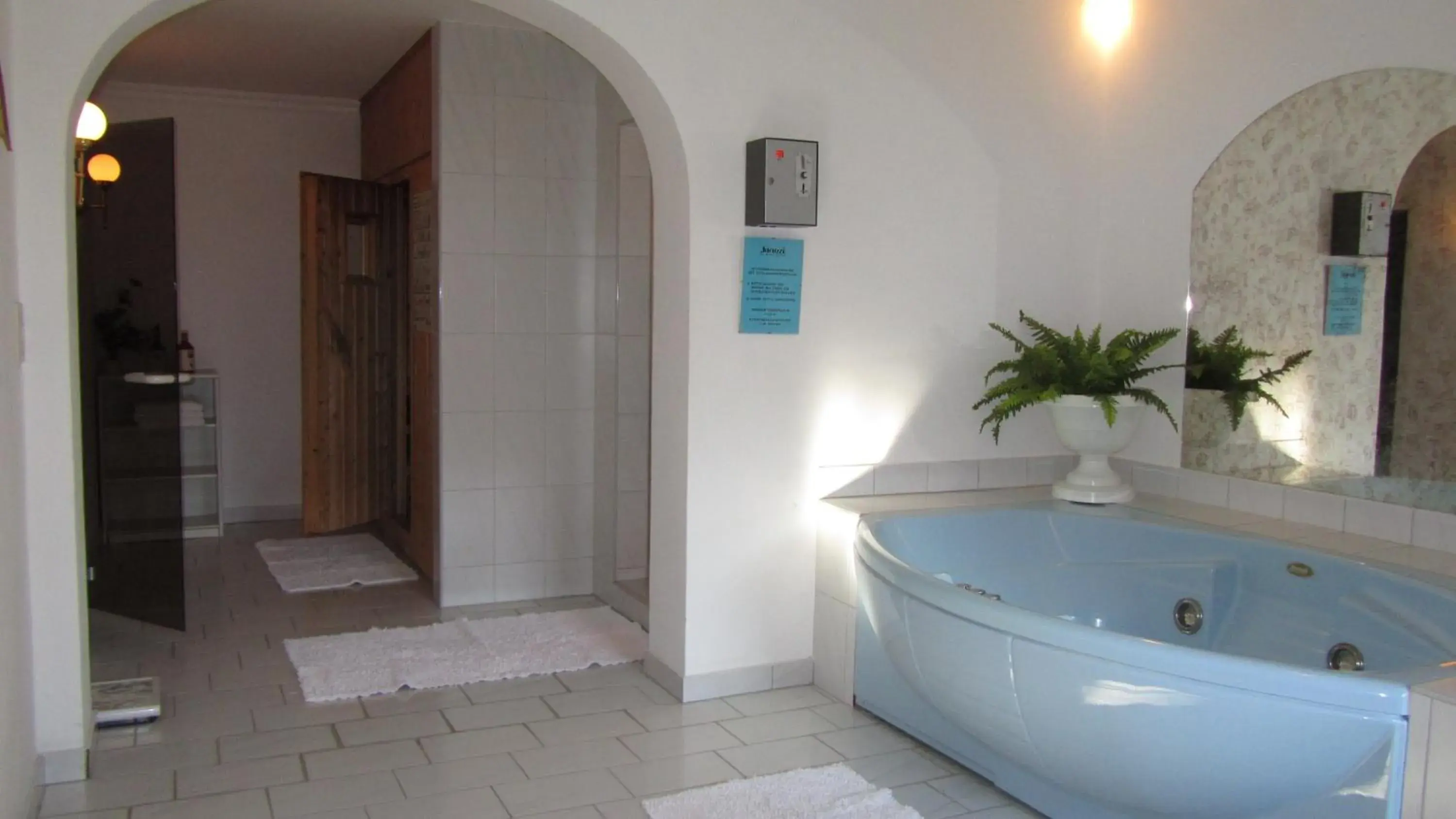 Spa and wellness centre/facilities in Hotel Schöne Aussicht