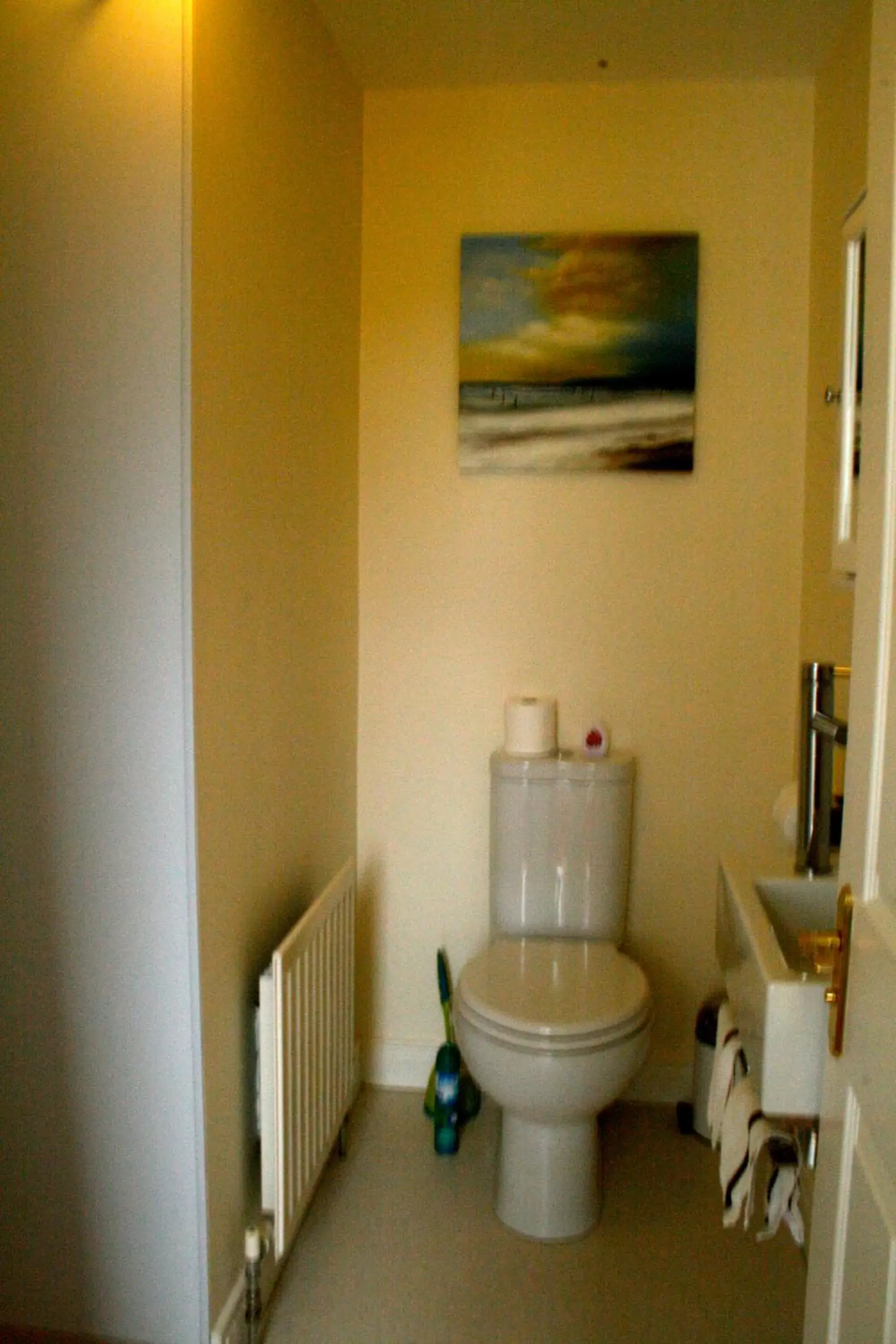 Triple Room with Private Bathroom in Ballyharvey B&B Triple Room with Private Bathroom in Ballyharvey B&B