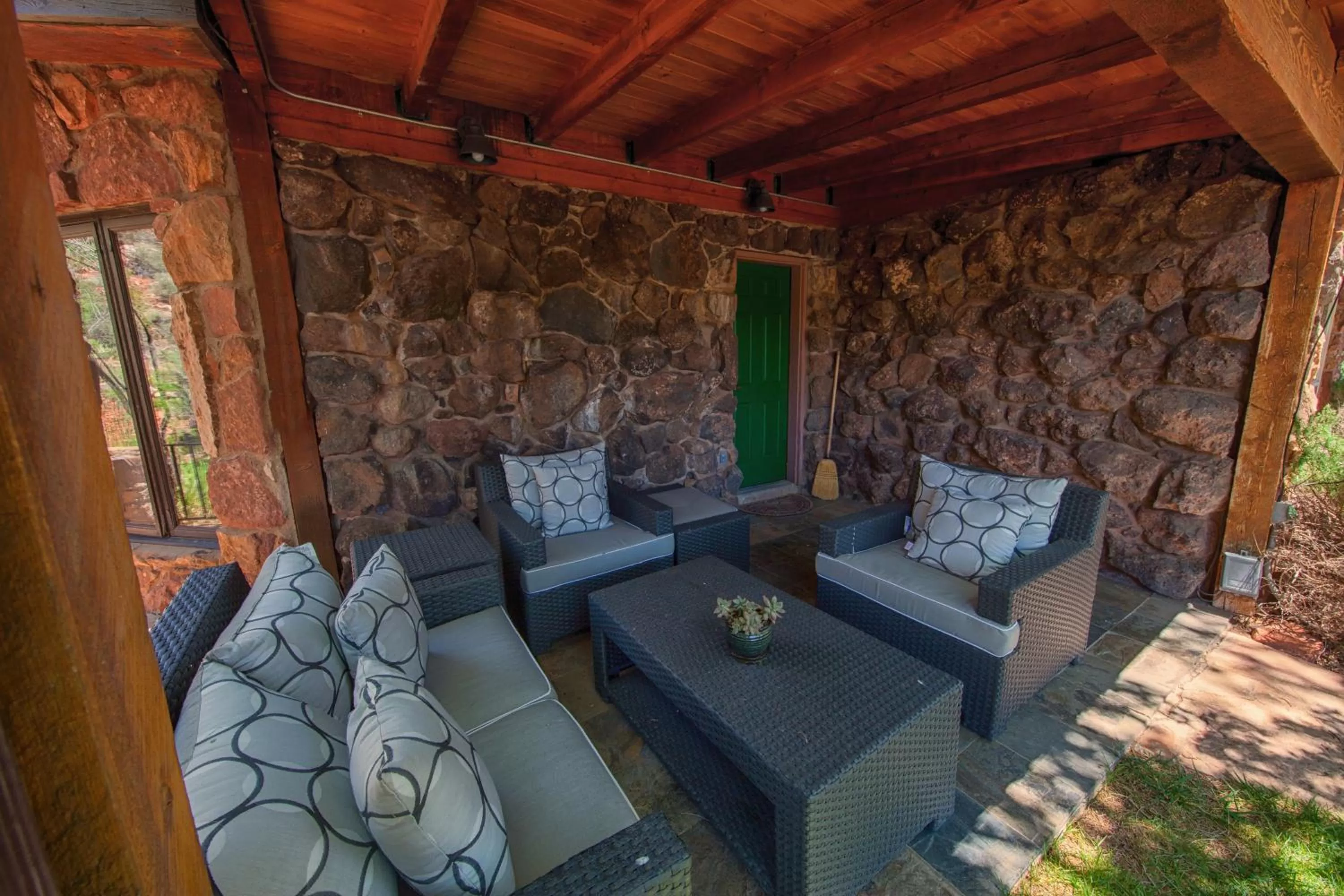 Patio, Seating Area in Flanigan`s Resort and Spa