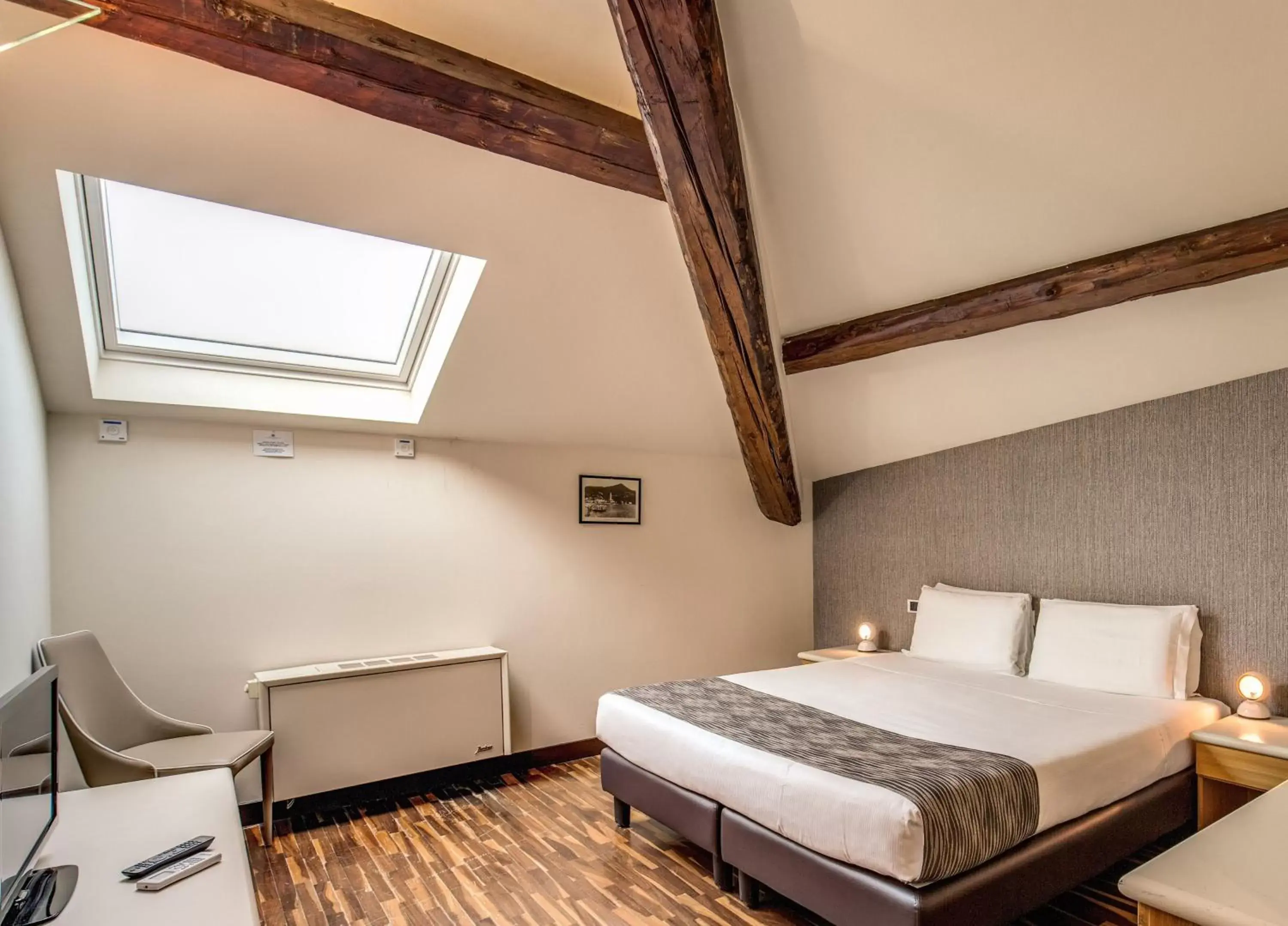 Bedroom, Bed in Albergo Firenze