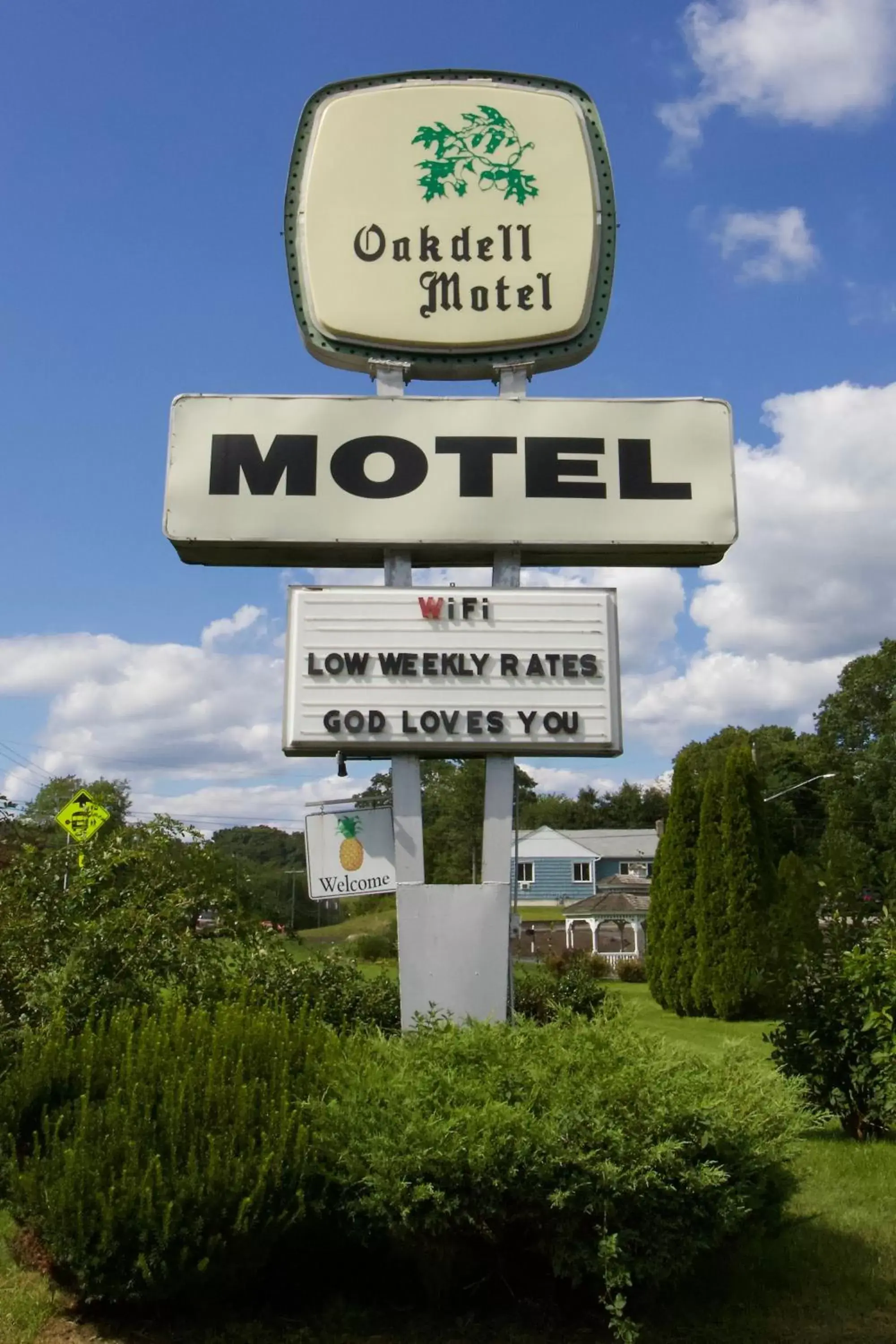 Property building in Oakdell Motel WATERFORD CT