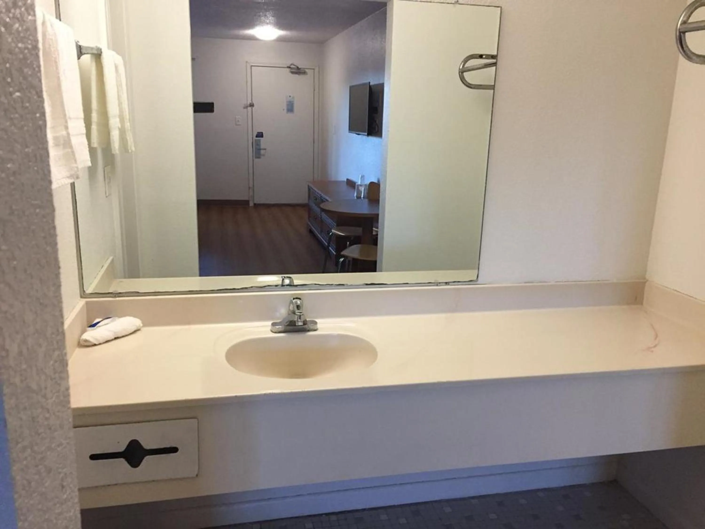 Bathroom in FairBridge Inn Express North Lima