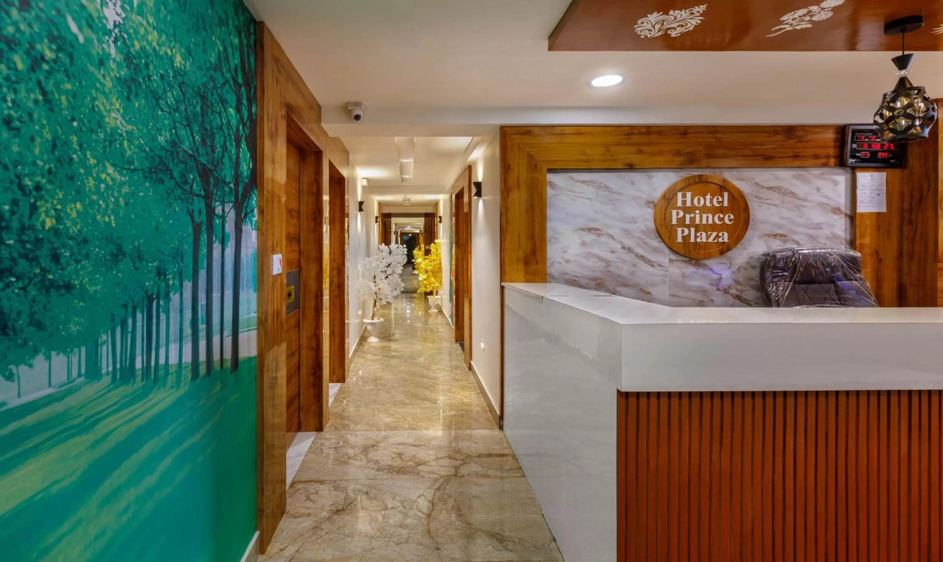 Lobby or reception, Bed in Treebo Prince Plaza