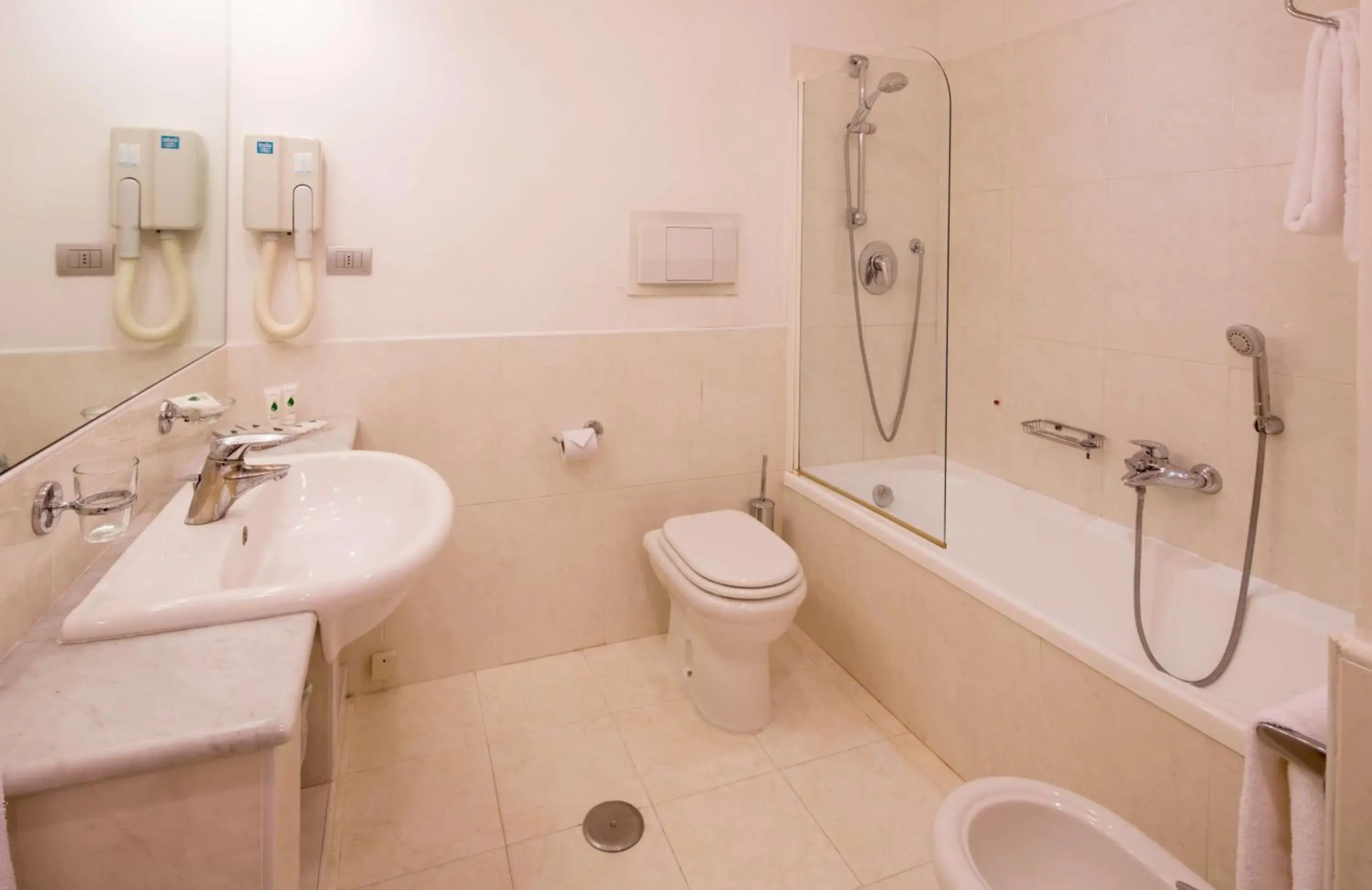 Bathroom in Best Western Hotel I Triangoli
