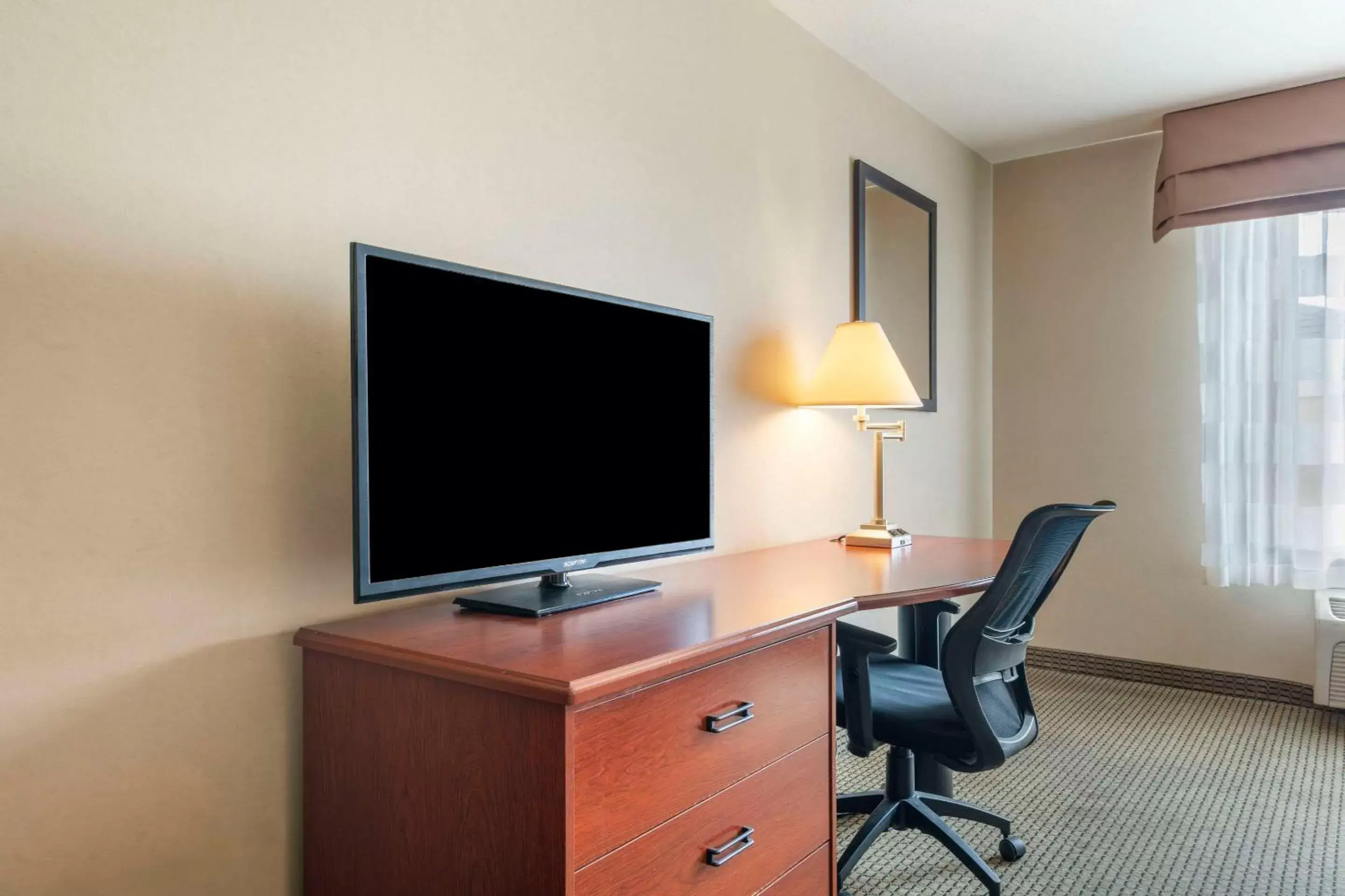 King Suite - Accessible/Non-Smoking in Sleep Inn & Suites King Suite - Accessible/Non-Smoking in Sleep Inn & Suites