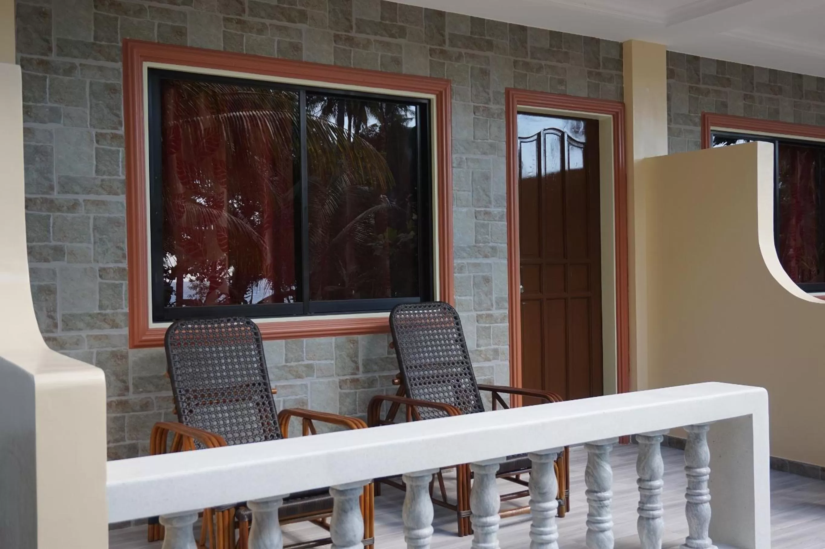 Photo of the whole room in Wellbeach Dive Resort