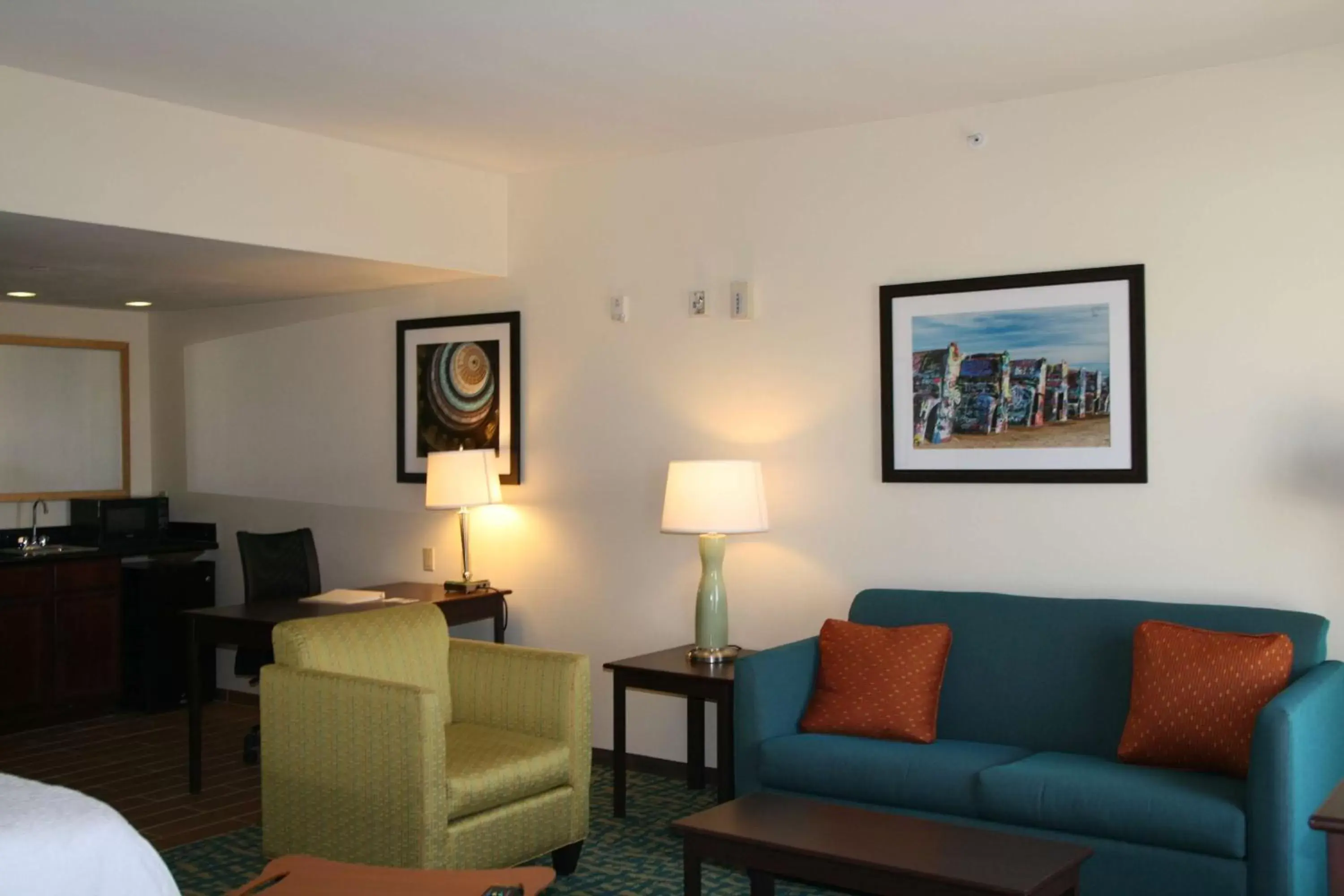 Living room, Seating Area in Hampton Inn and Suites Amarillo West