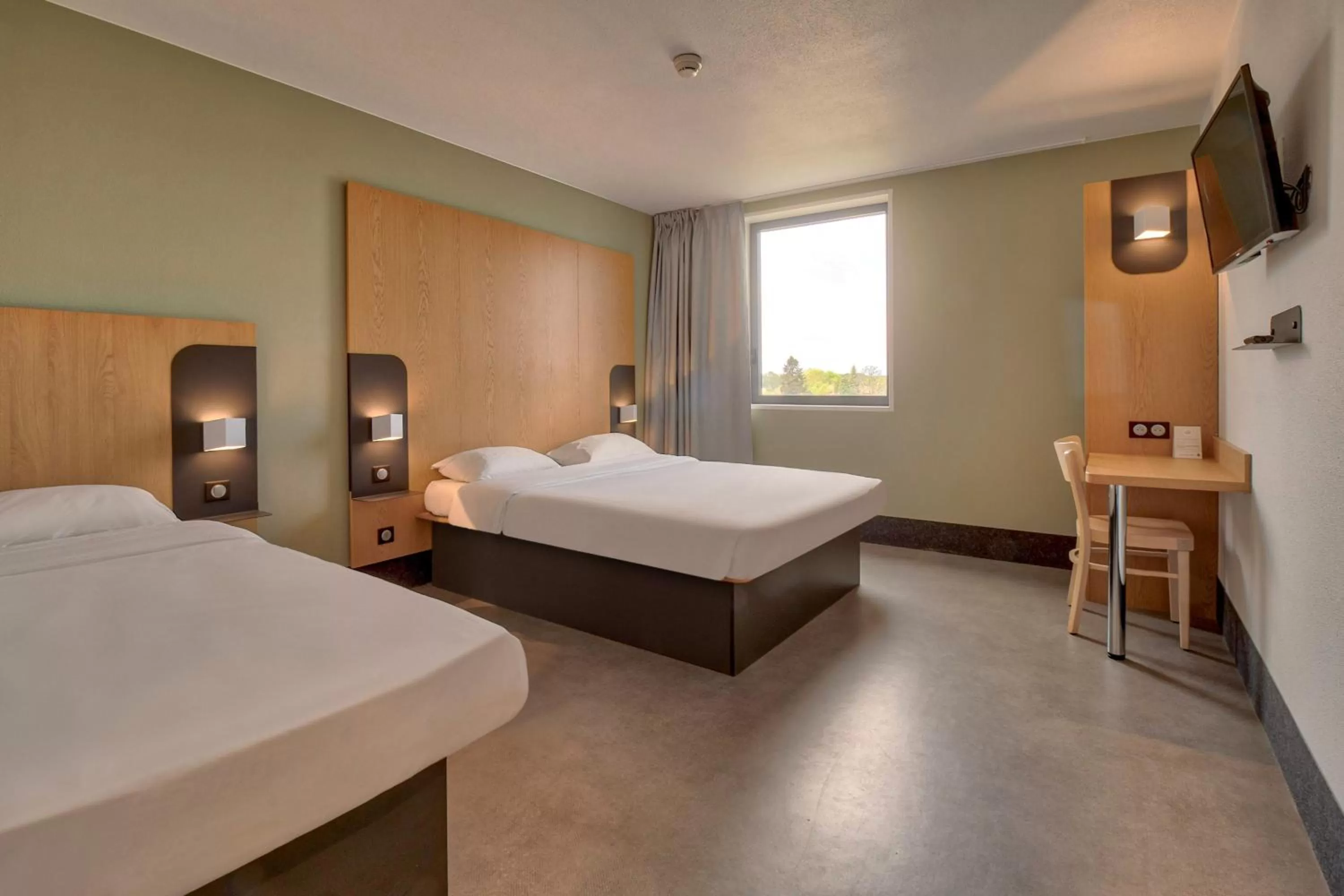 Bedroom, Bed in B&B HOTEL Bayonne Tarnos