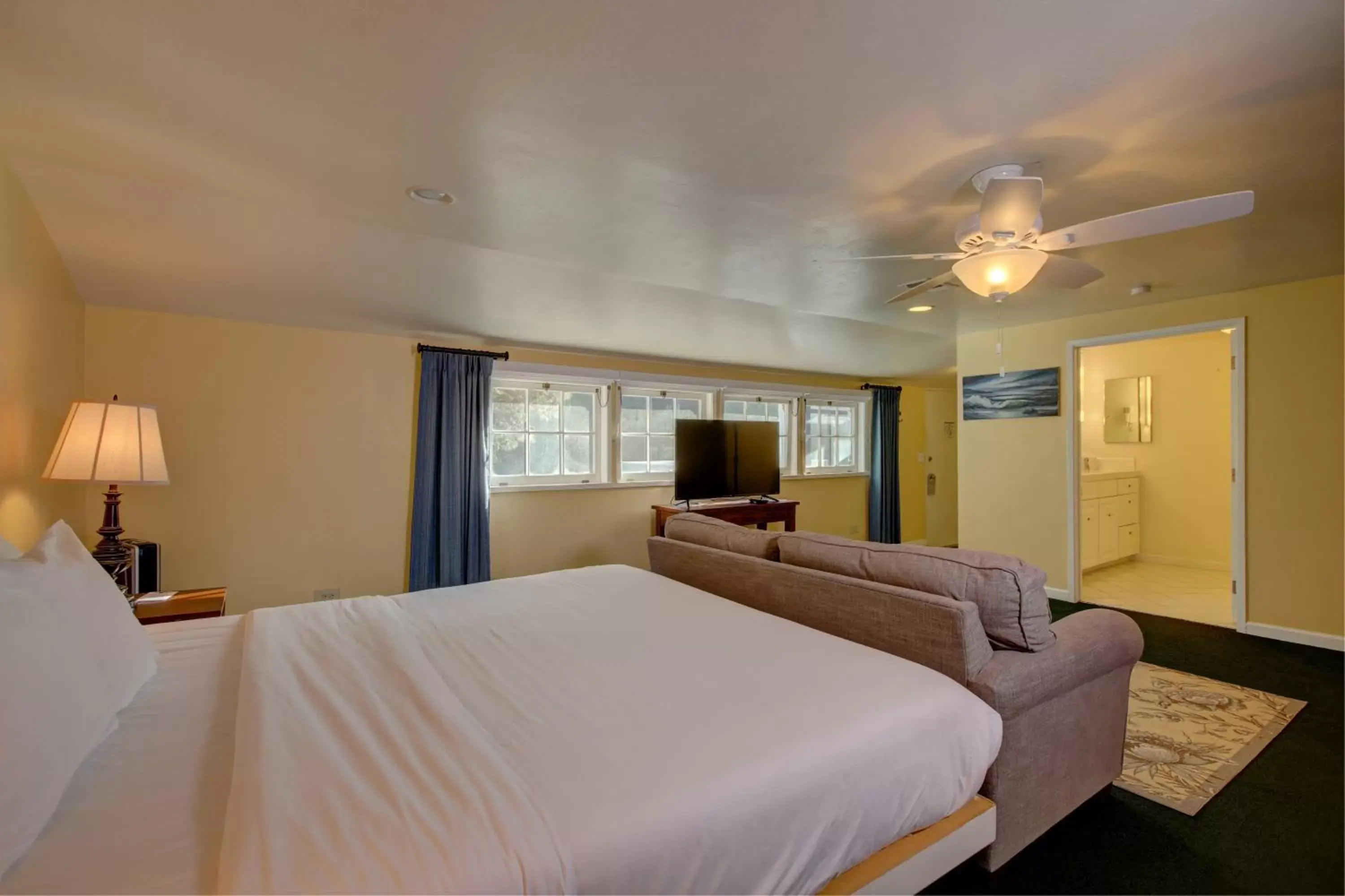 Bedroom in The Rigdon House