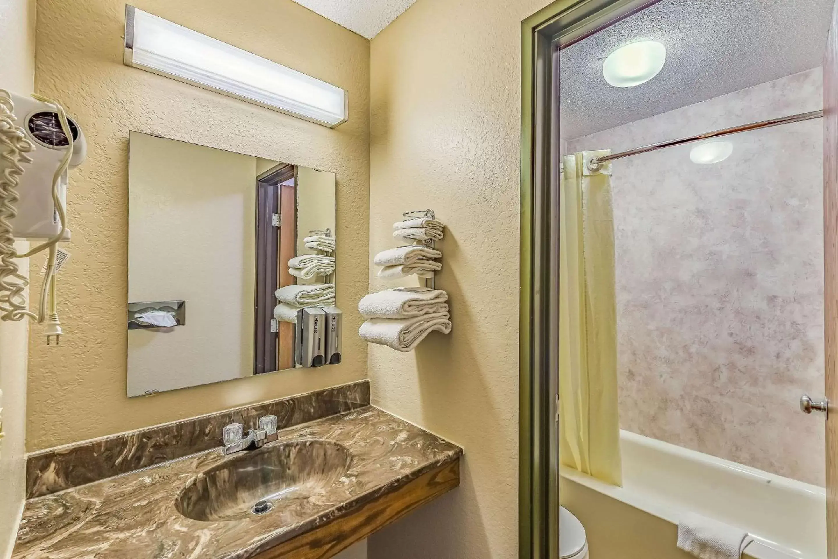 Photo of the whole room, Bathroom in Rodeway Inn