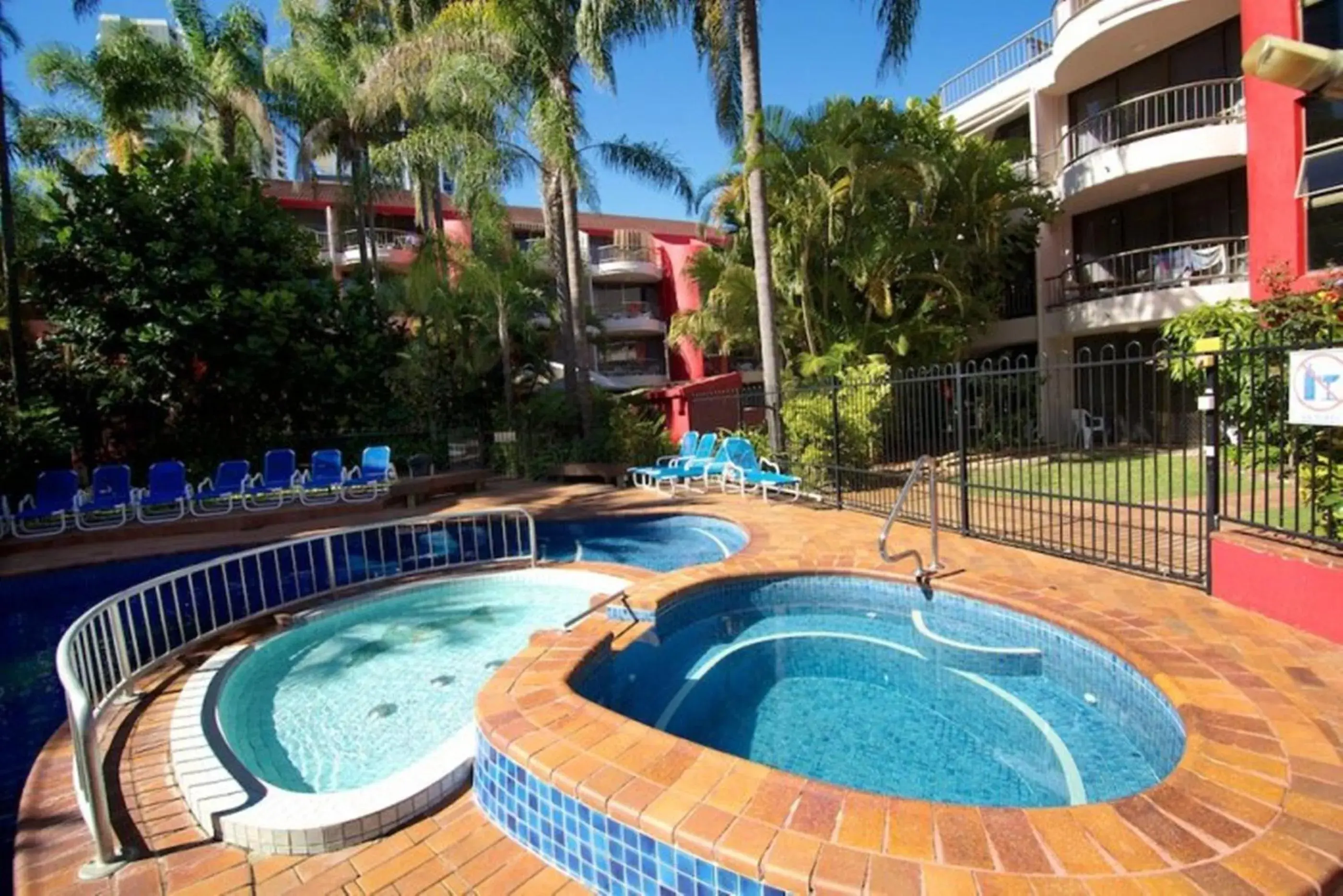 Swimming Pool in Enderley Gardens Resort