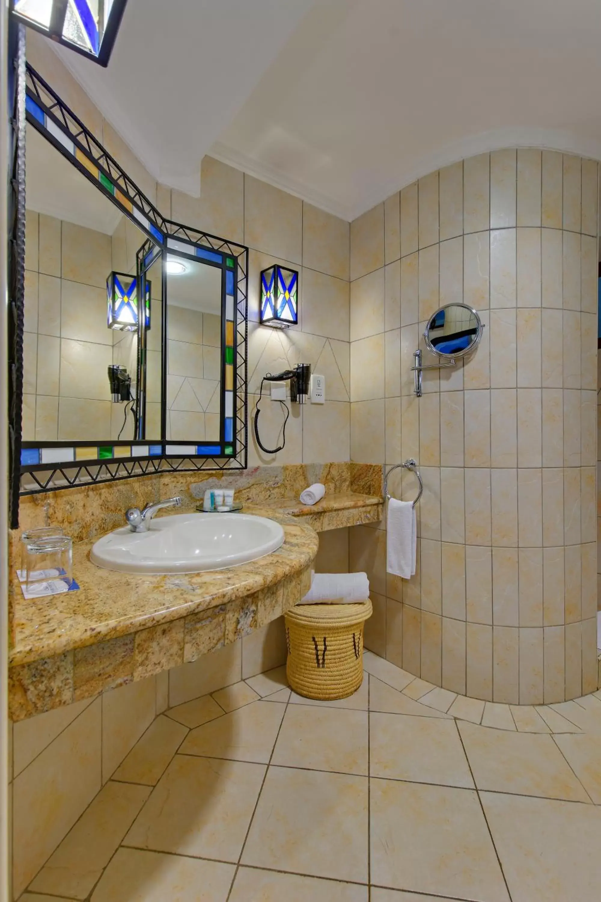 Toilet, Bathroom in The Heron Hotel