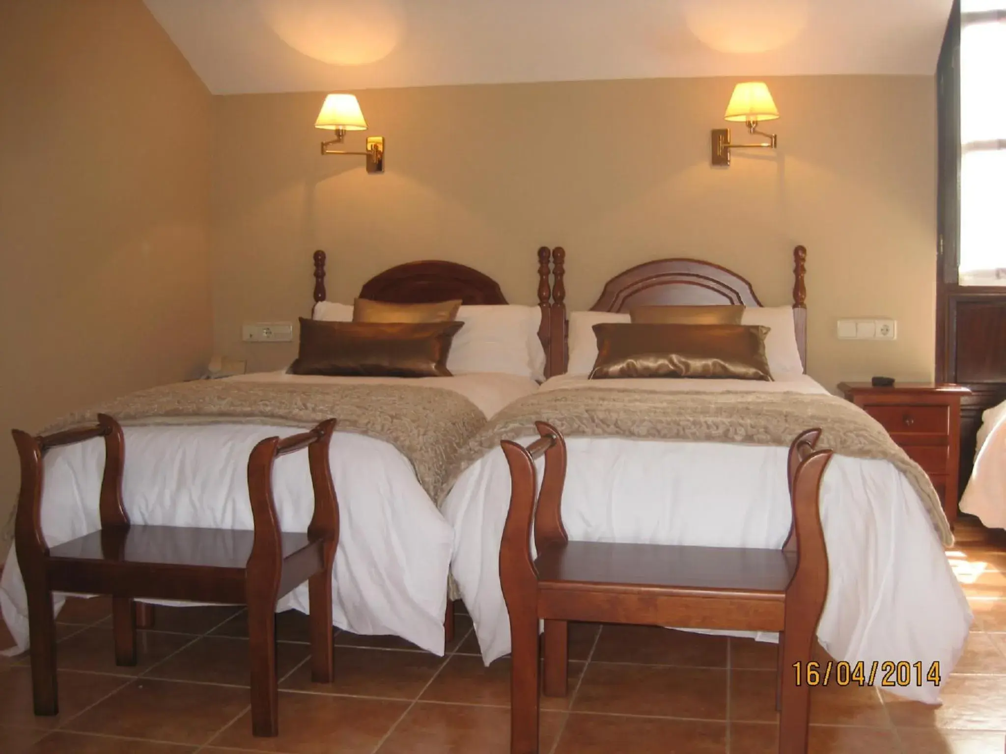 Photo of the whole room, Bed in Hotel Rural Entremontes