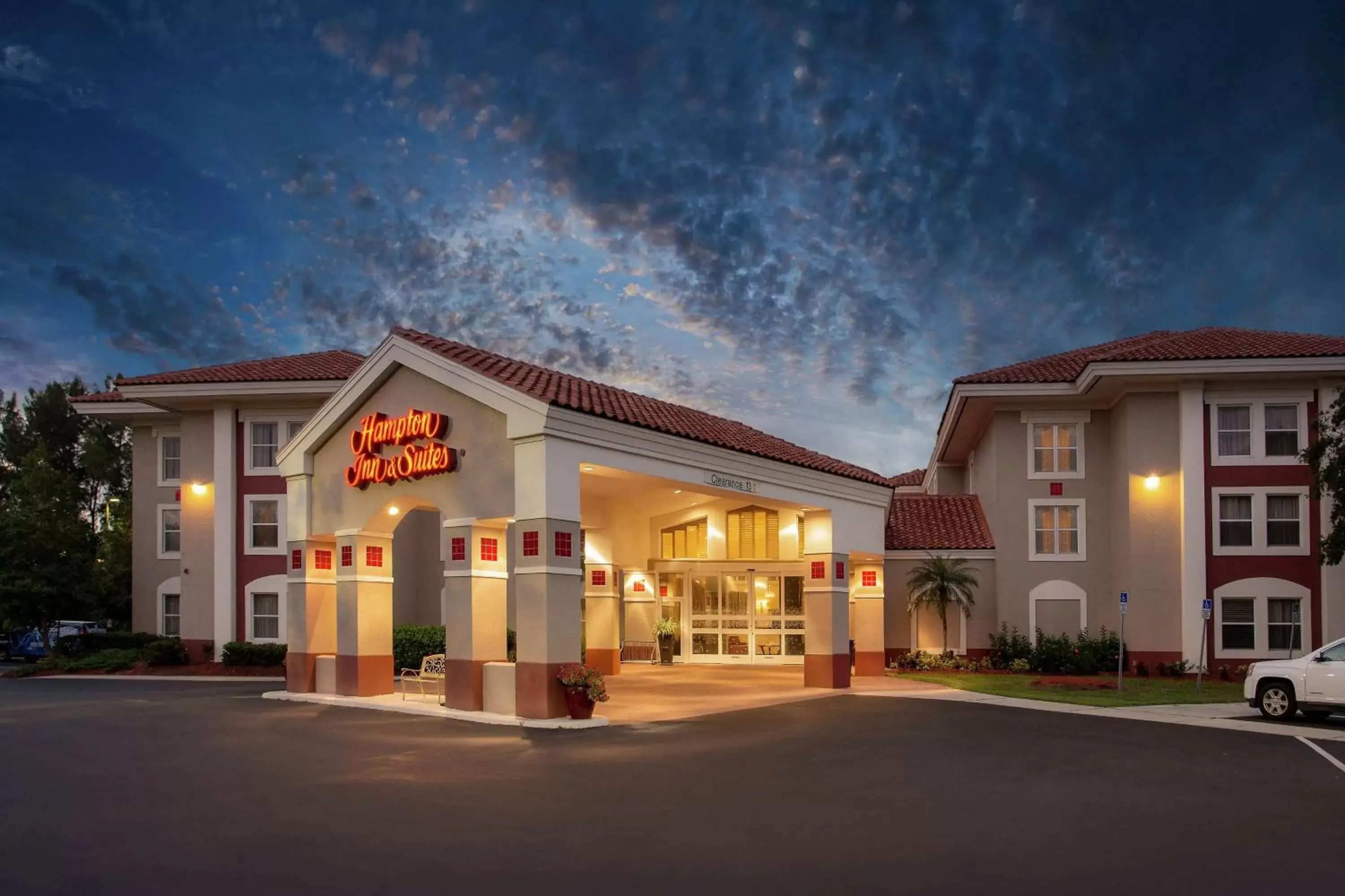 Property Building in Hampton Inn & Suites Venice Bayside South Sarasota