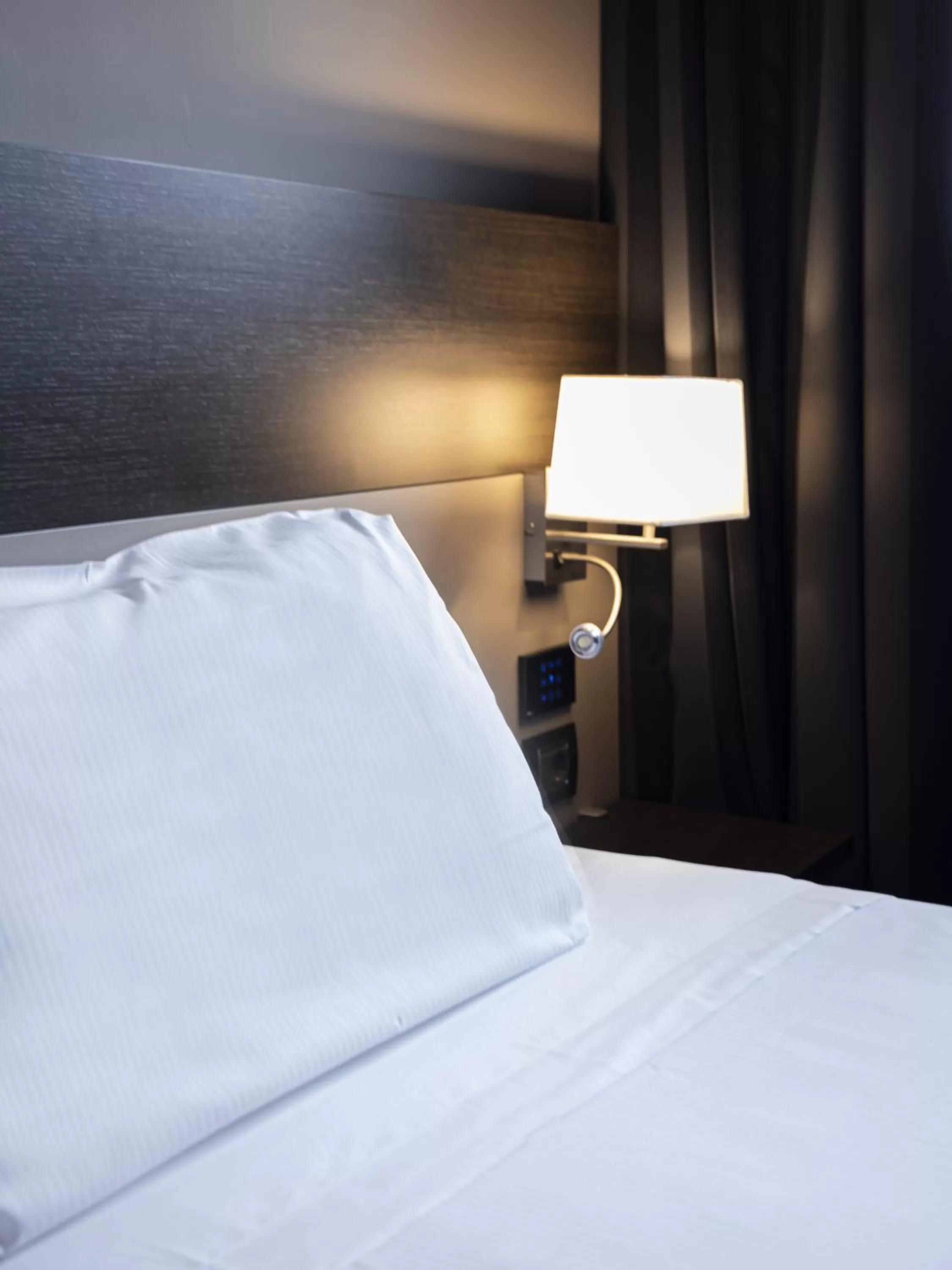 Bedroom, Bed in 57 Reshotel Orio