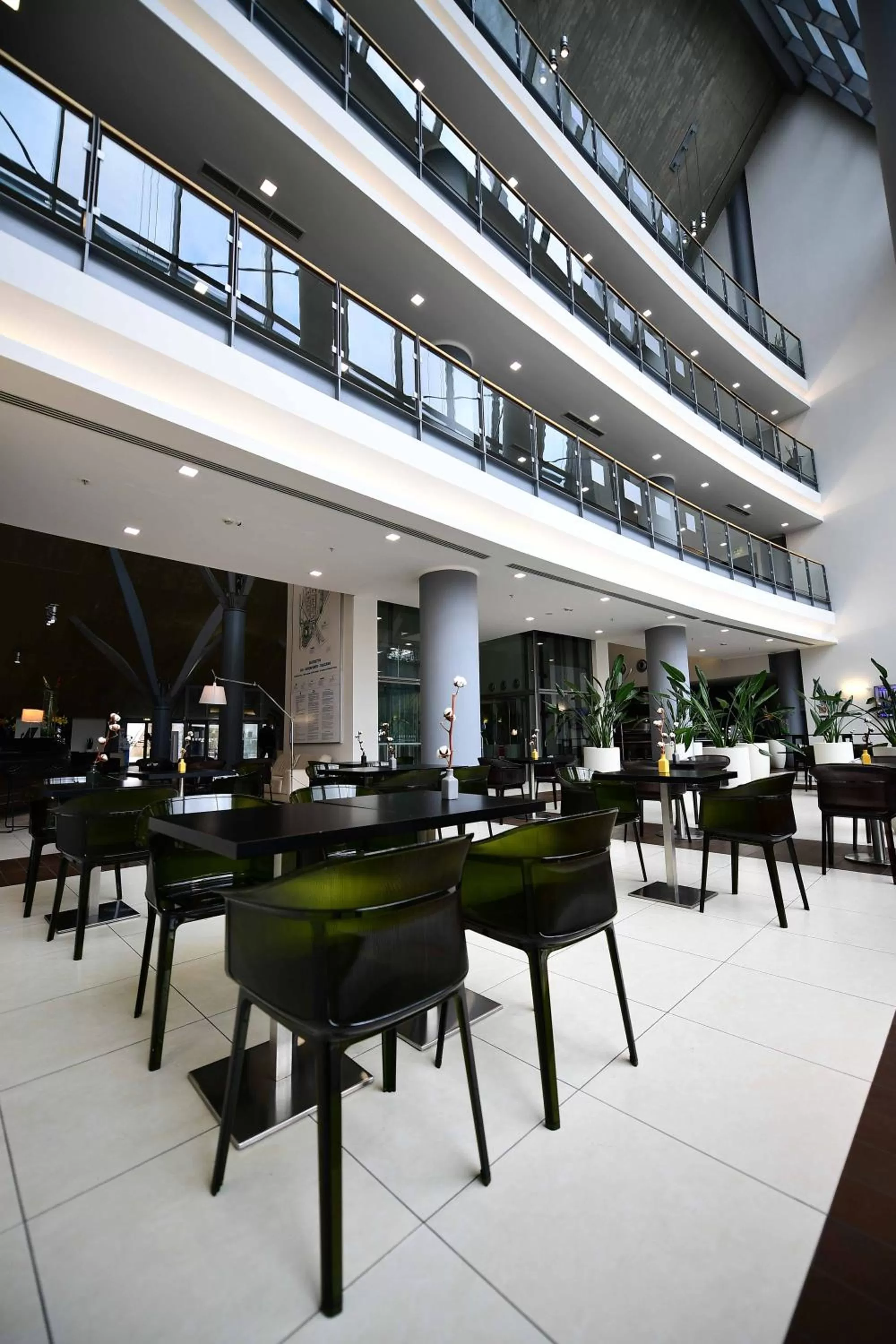 Communal lounge/ TV room in Holiday Inn Nola - Naples Vulcano Buono, an IHG Hotel