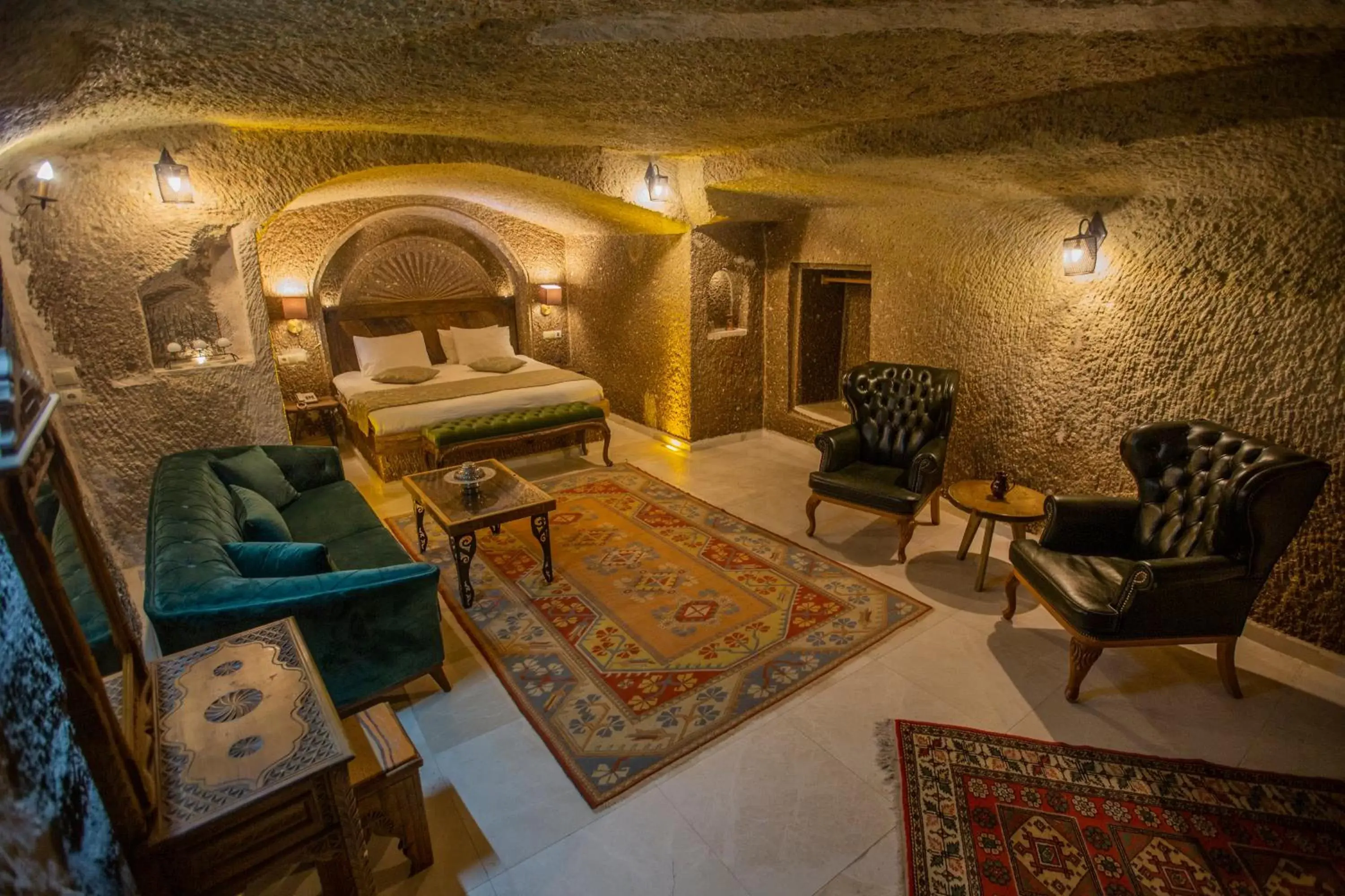 Divan Cave House