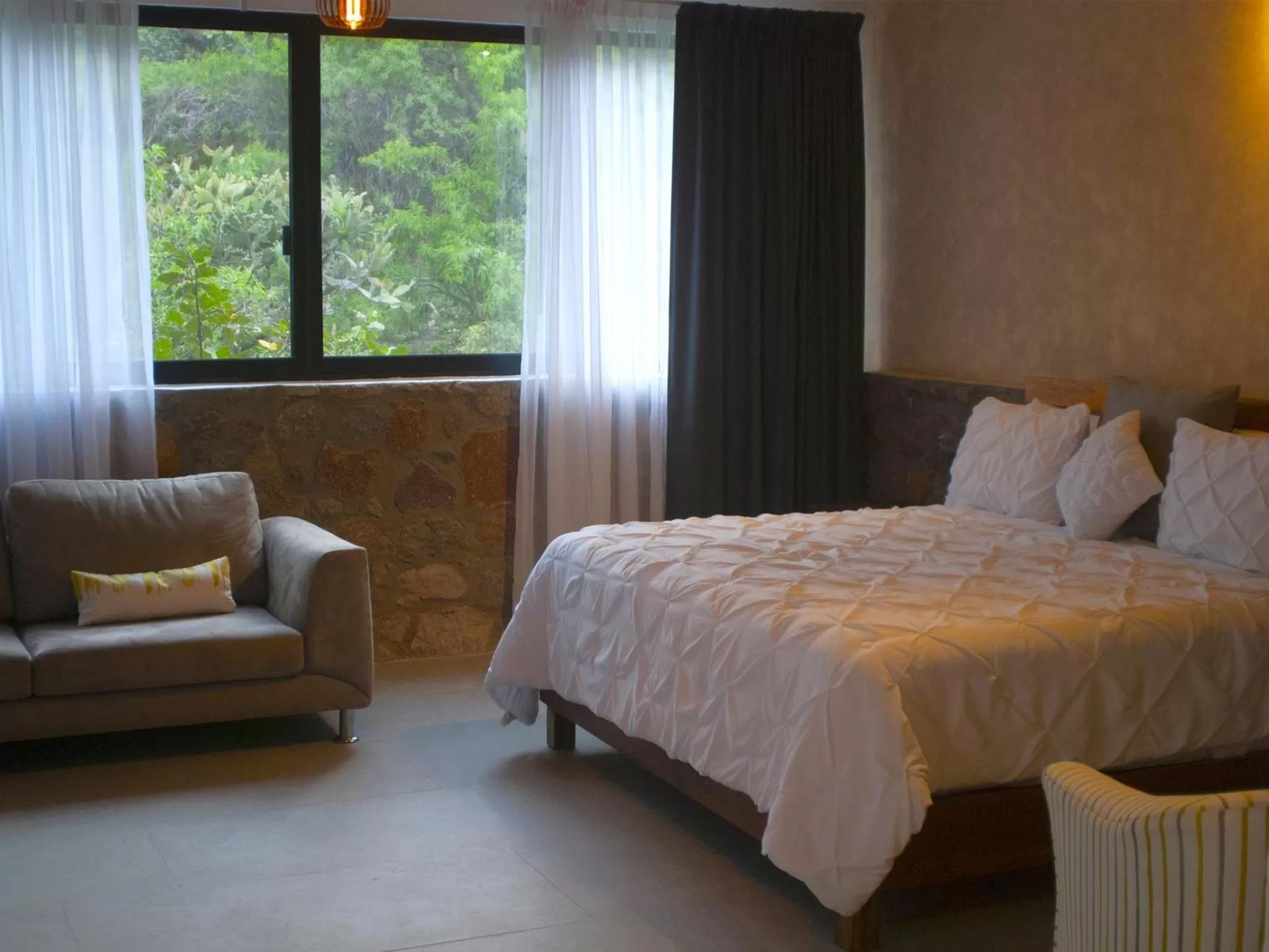 Deluxe Suite with Spa Bath in Hotel Boutique Camino Del Bosque