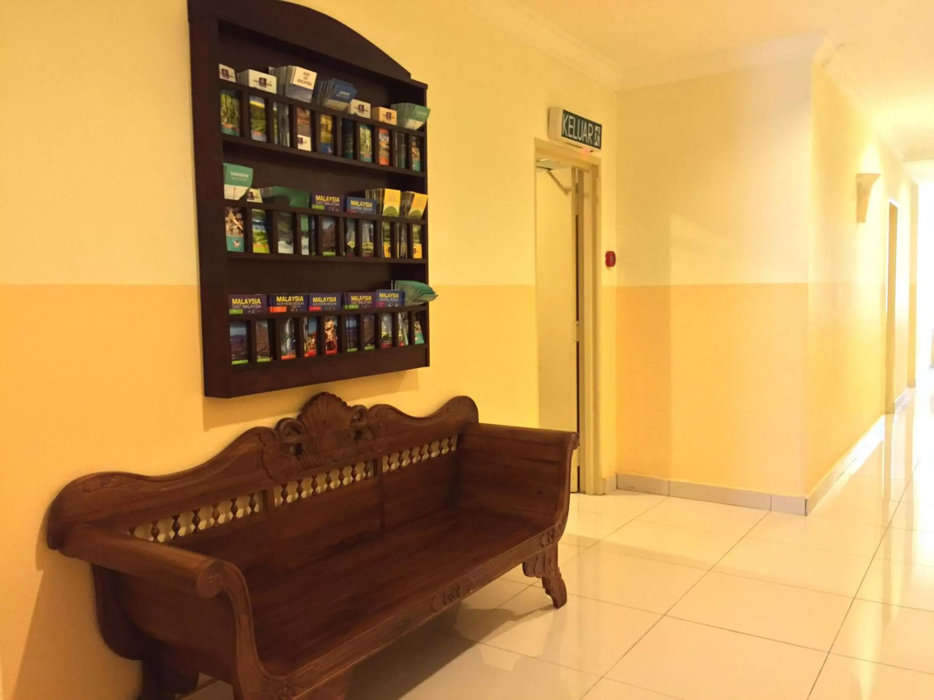 Lobby or reception in Sun Inns Hotel Pasir Penambang (KS Botanic)