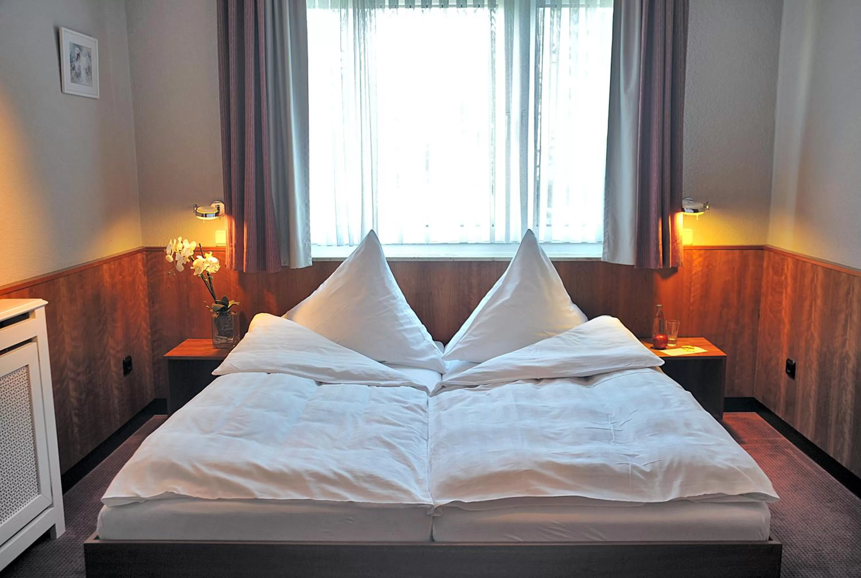 Bed in Hotel und Landhaus 'Kastanie'