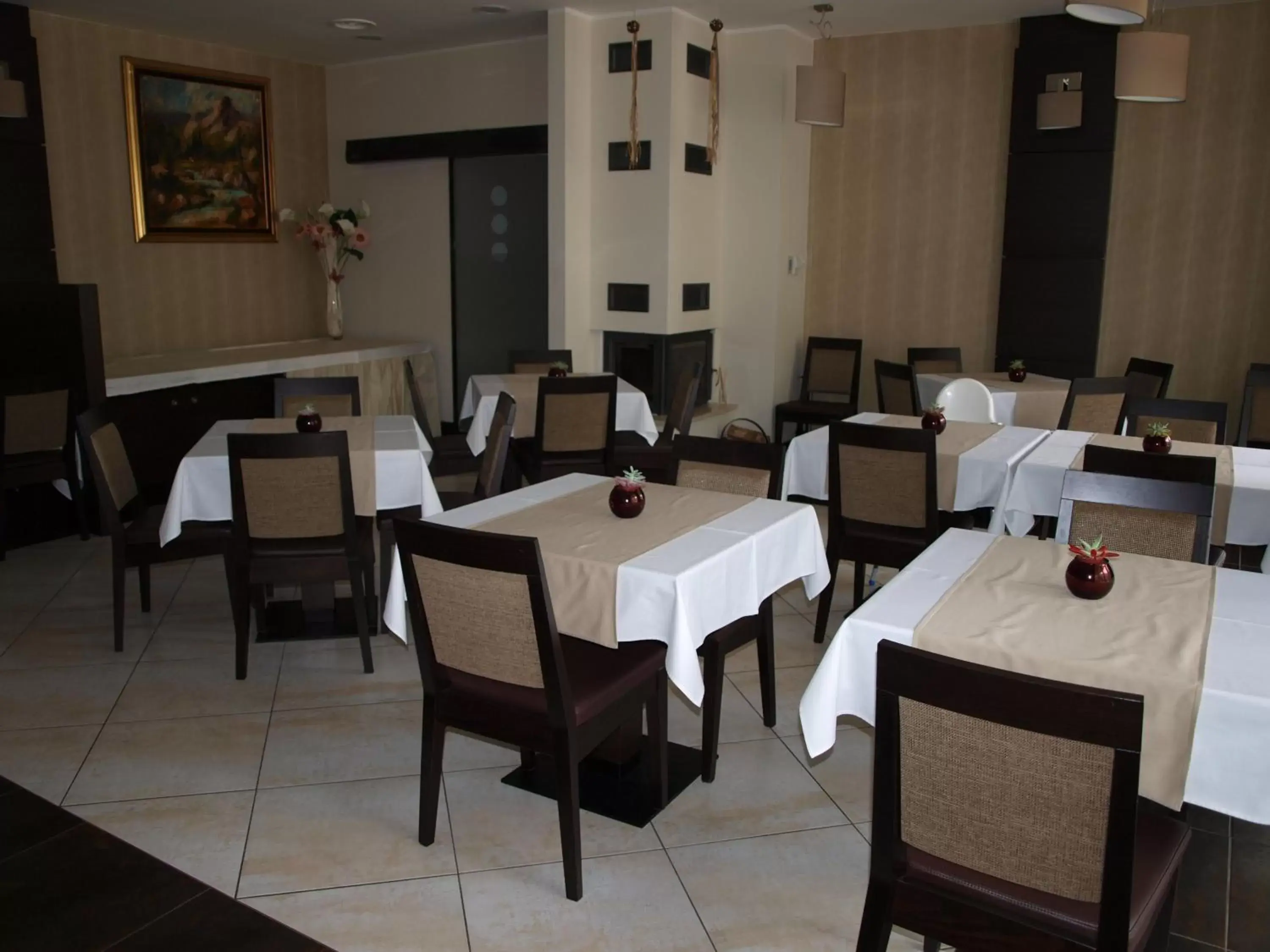 Restaurant/Places to Eat in Hotel Mangart