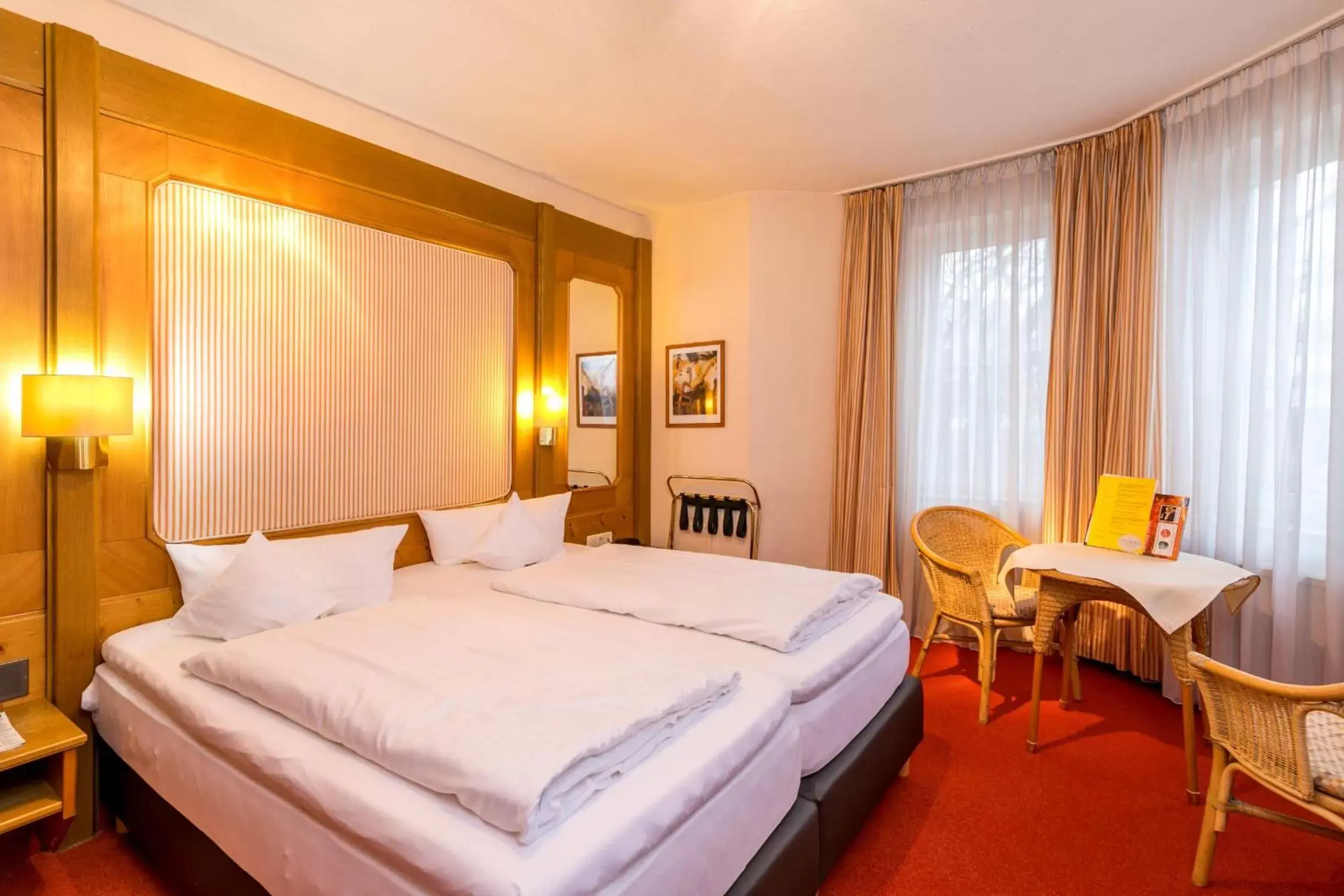 Photo of the whole room, Bed in CityHotel Kempten