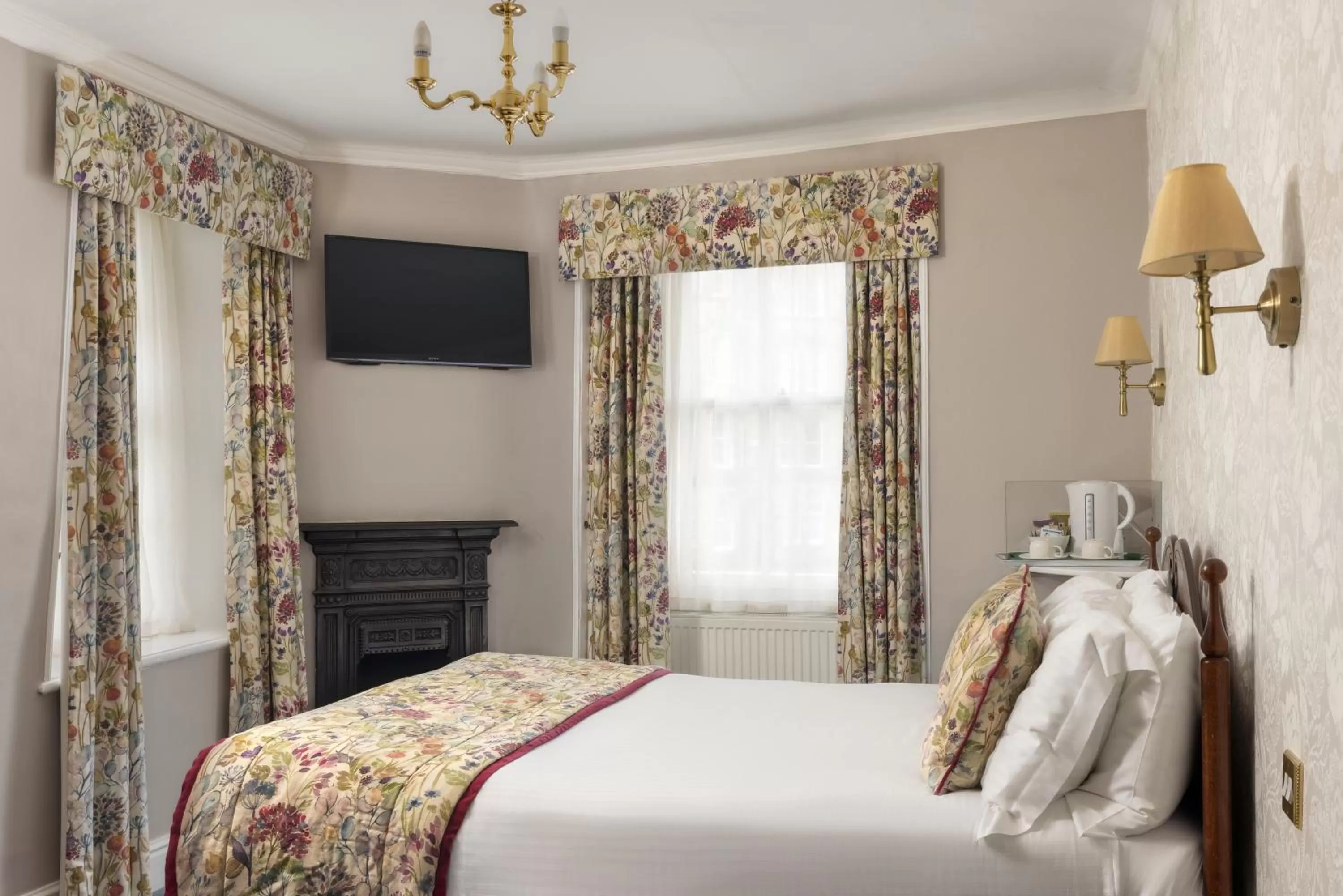 Bed in Old Hall Hotel