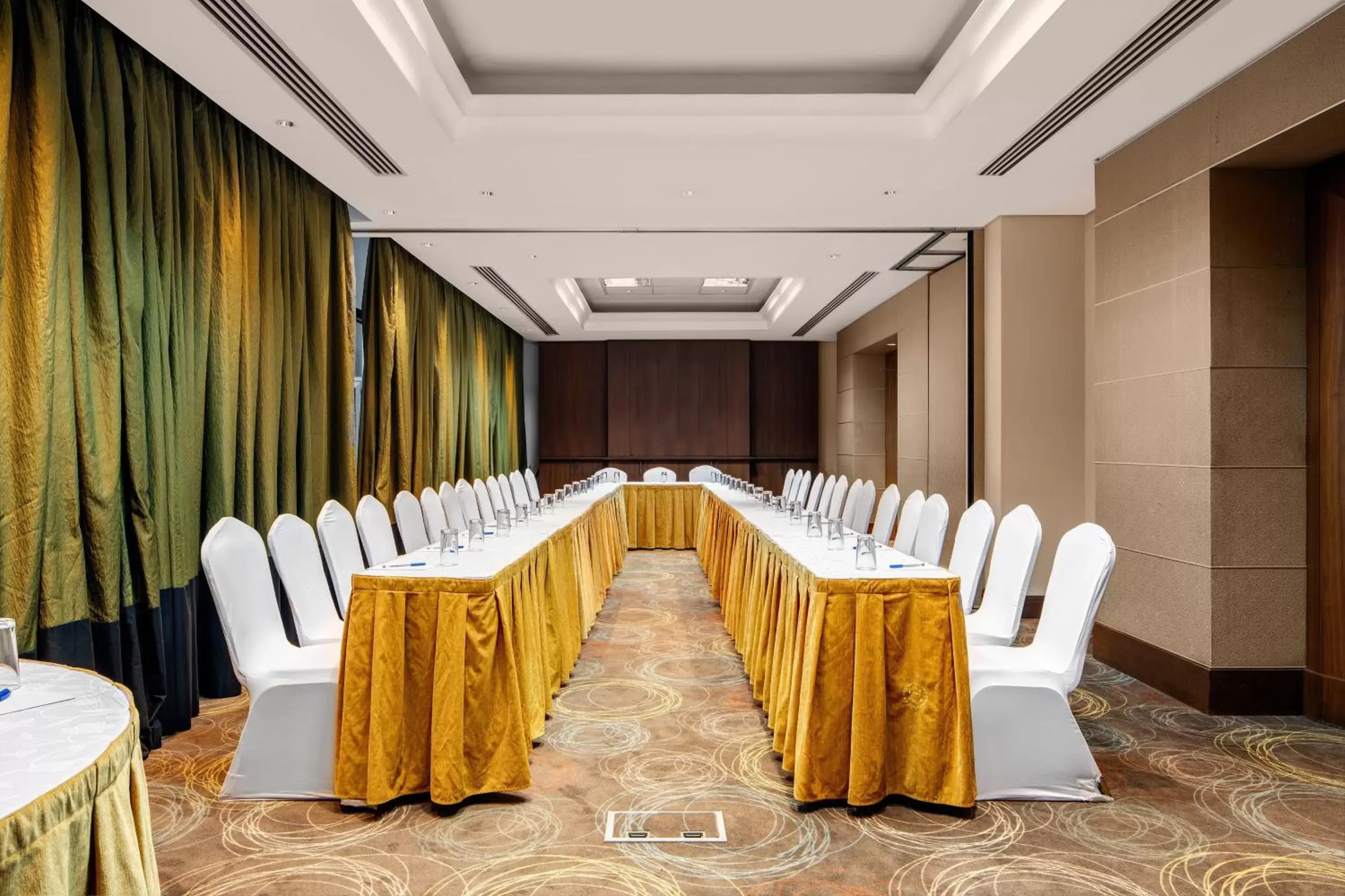 Meeting/conference room in Sheraton Kampala Hotel