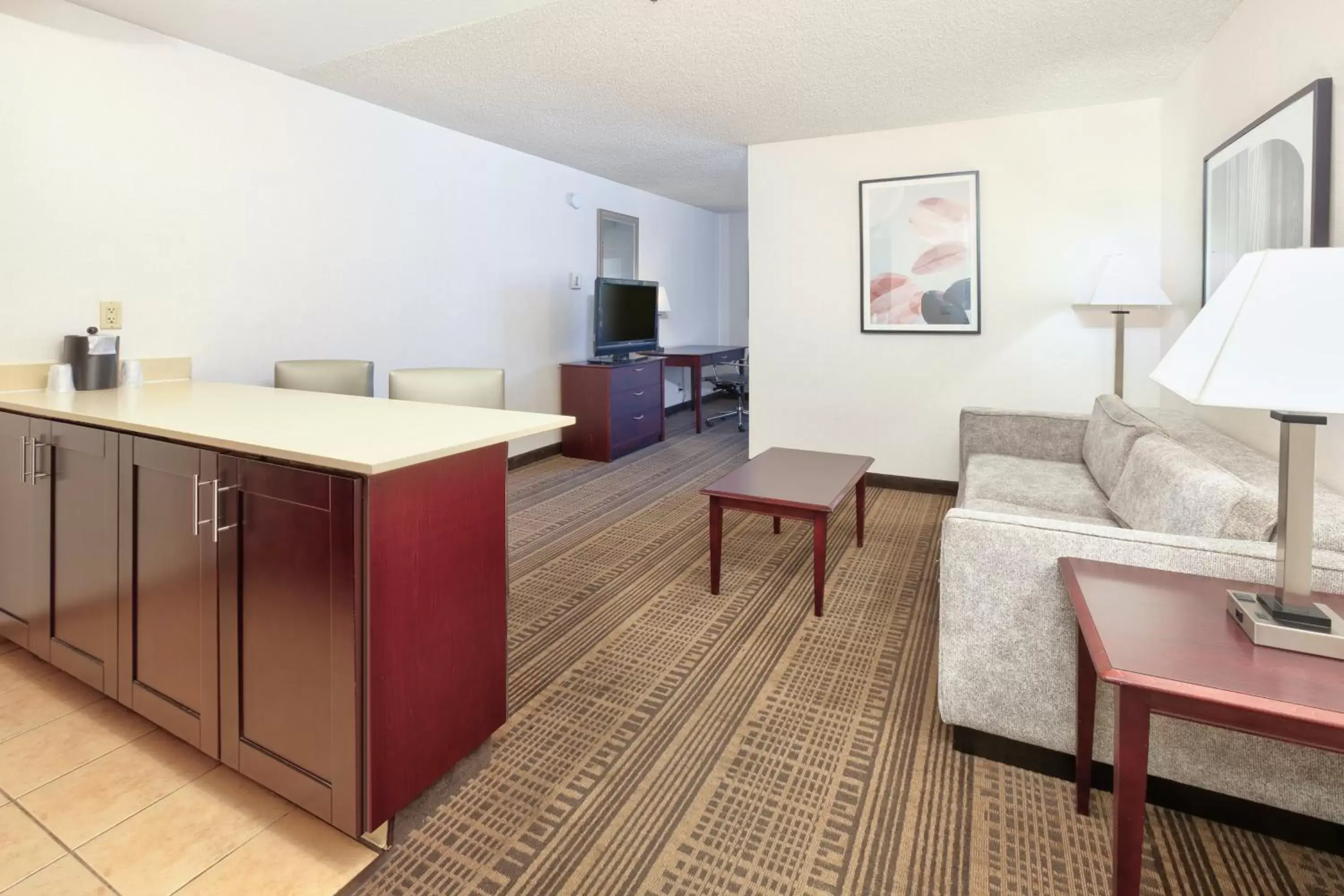 Living room, Seating Area in Holiday Inn & Suites Santa Maria, an IHG Hotel