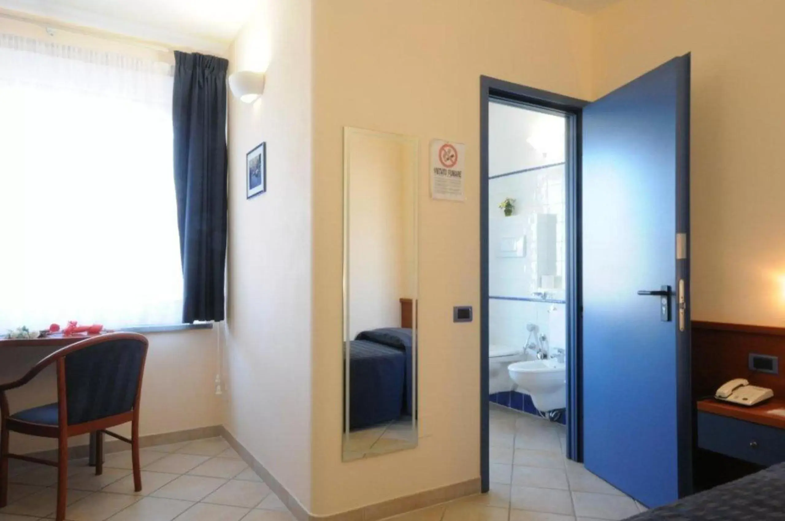 Bathroom, TV/Entertainment Center in 1000 Miglia