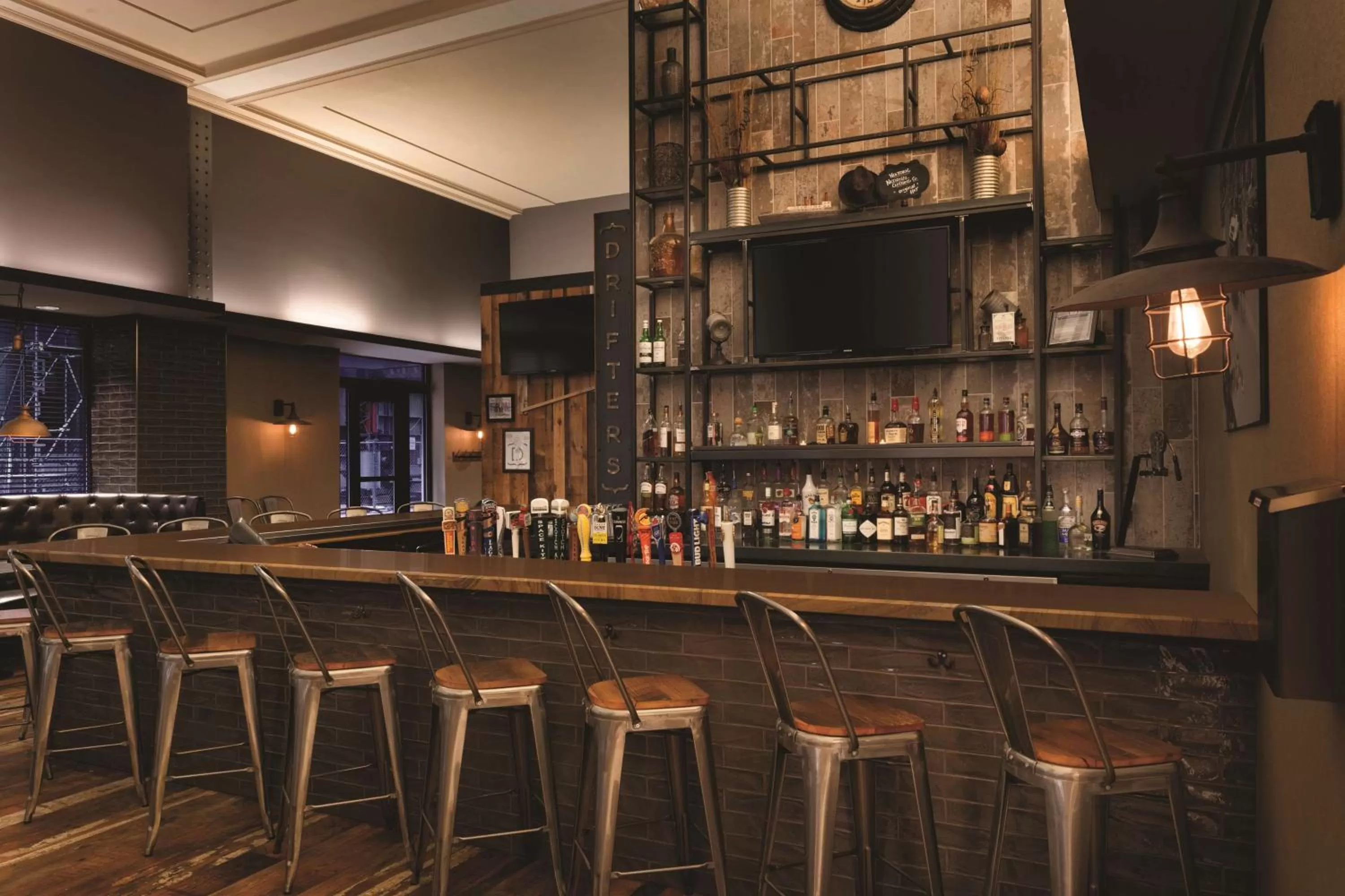 Lounge or bar in Hilton Garden Inn Rochester Downtown, NY