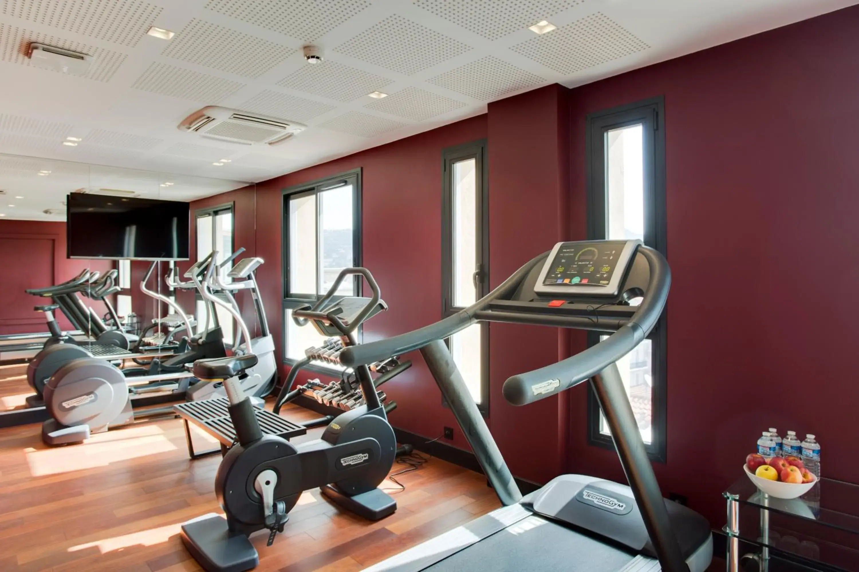 Fitness centre/facilities, Fitness Center/Facilities in Cannes Center Univers Hotel (future Mercure)