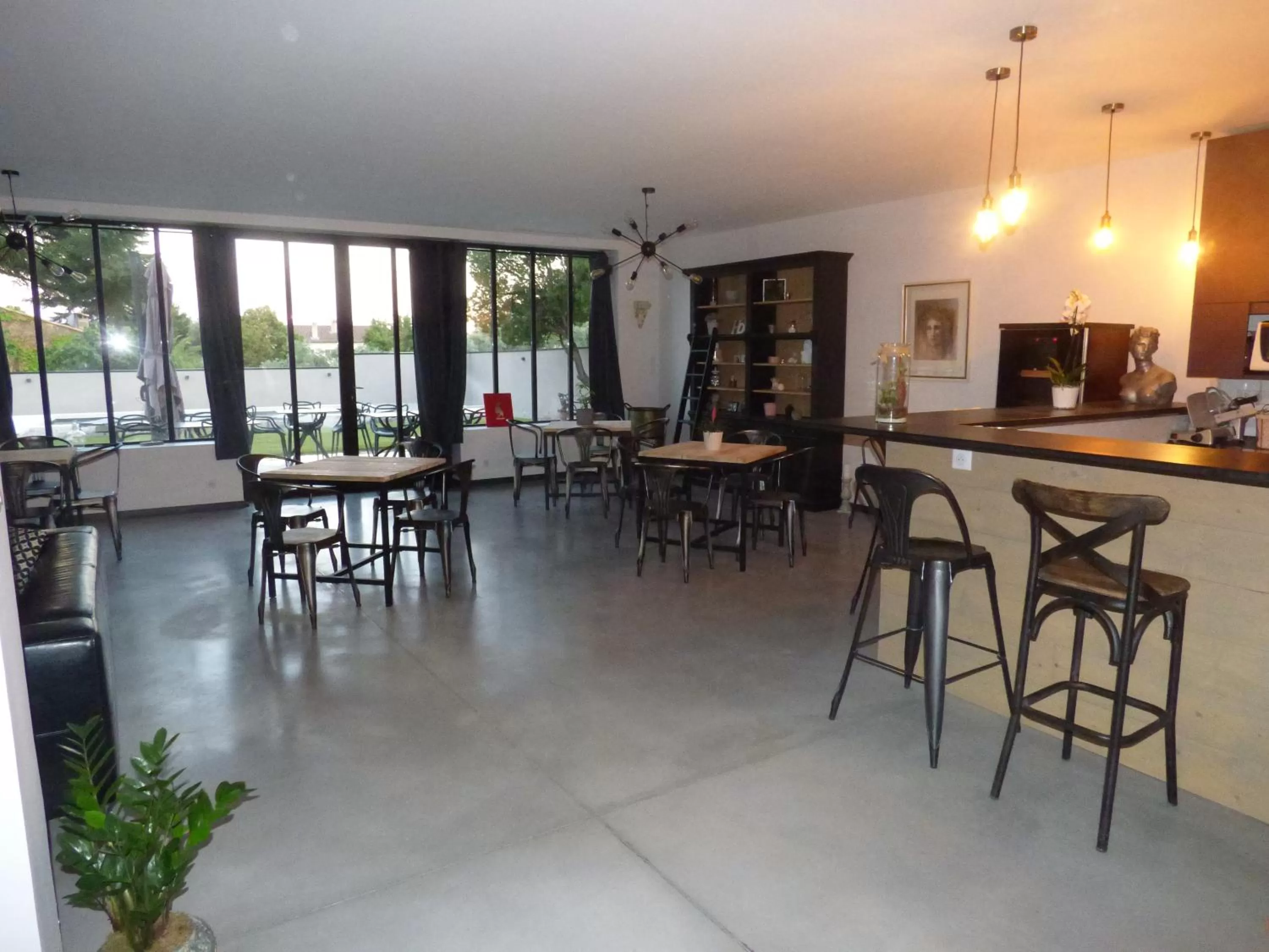 Communal lounge/ TV room in D'OR Les Anges