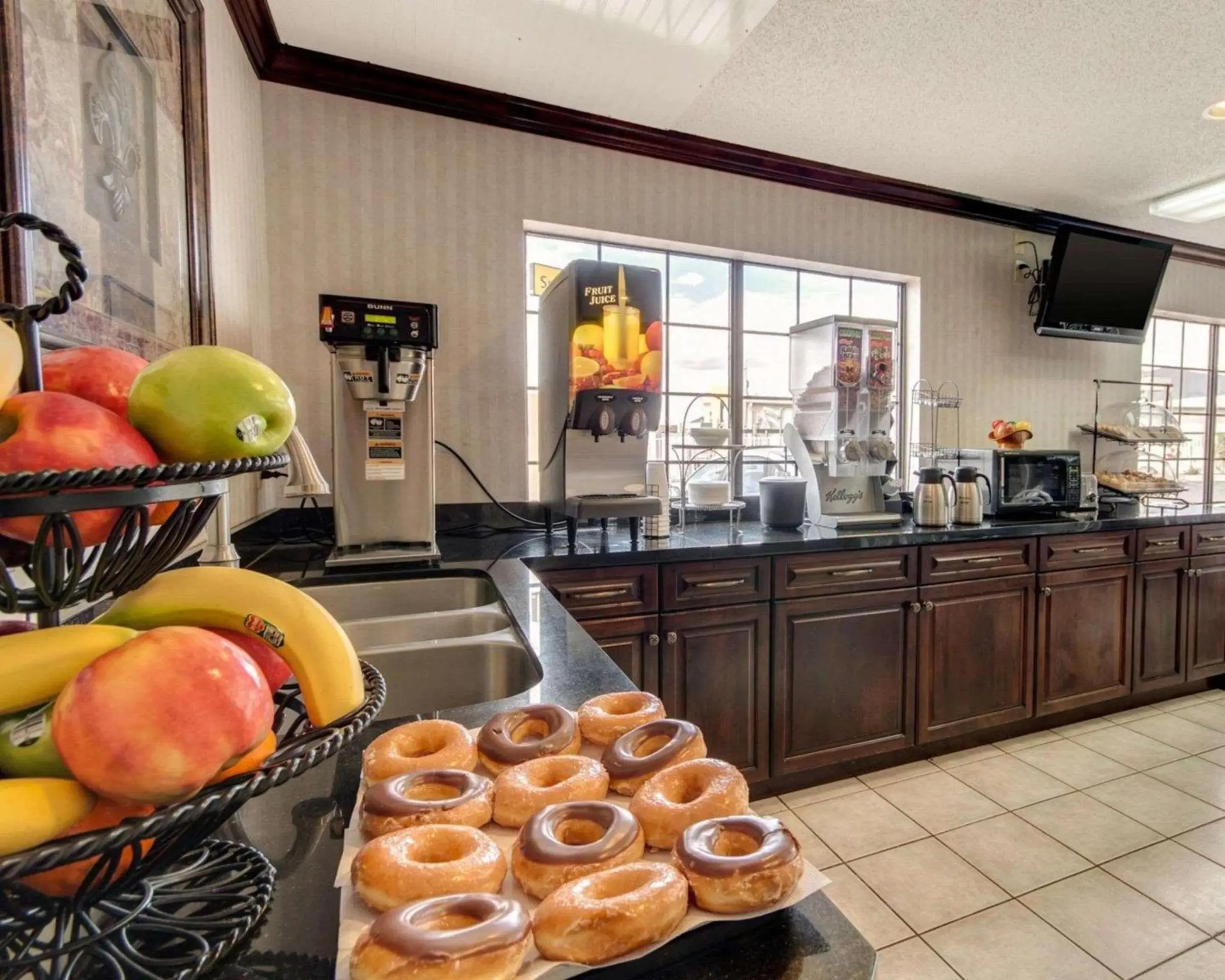 Restaurant/places to eat, Food in Econo Lodge Inn & Suites