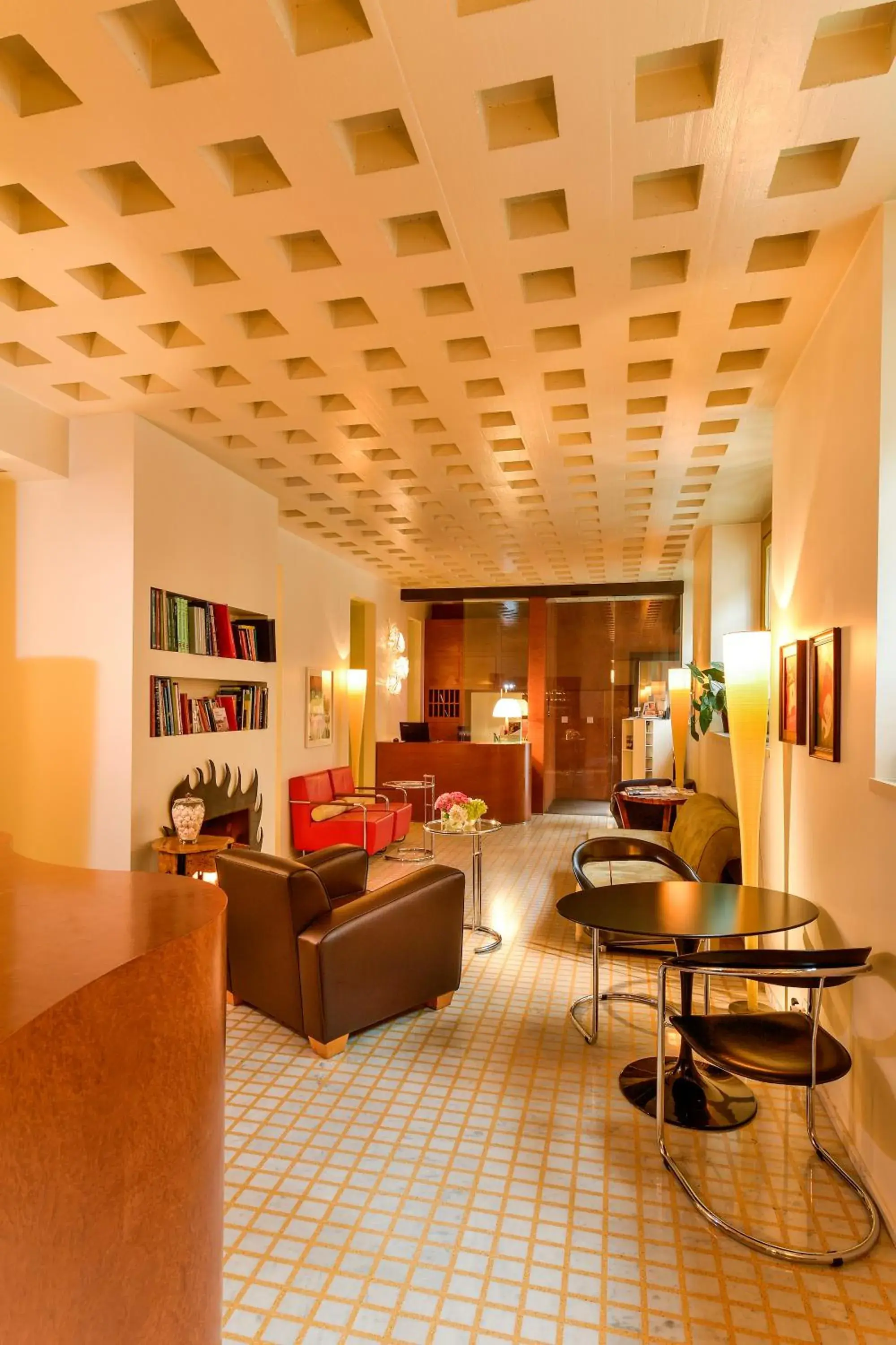 Lobby or reception, Seating Area in Petronilla - Hotel In Bergamo