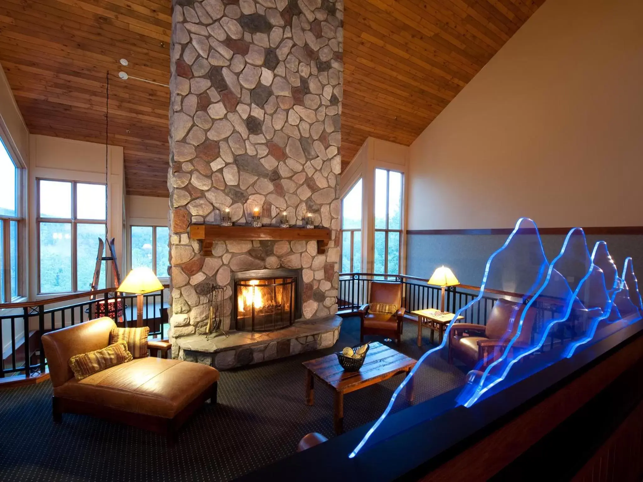Lobby or reception, Seating Area in Caribou Highlands Lodge
