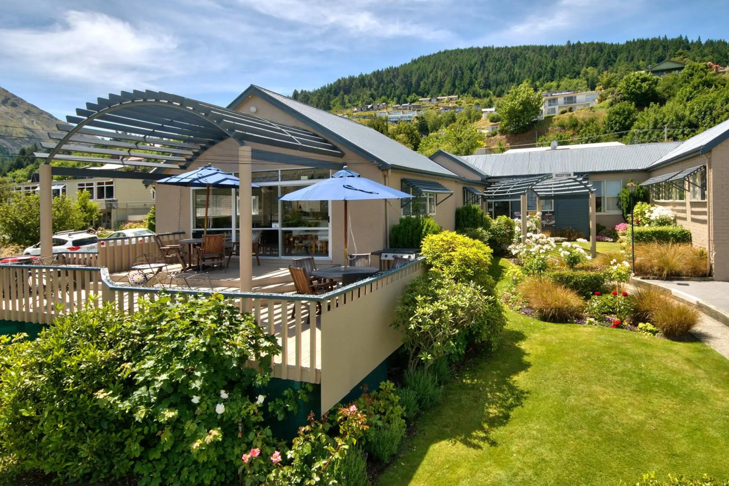 Balcony/Terrace, Property Building in Melbourne Lodge