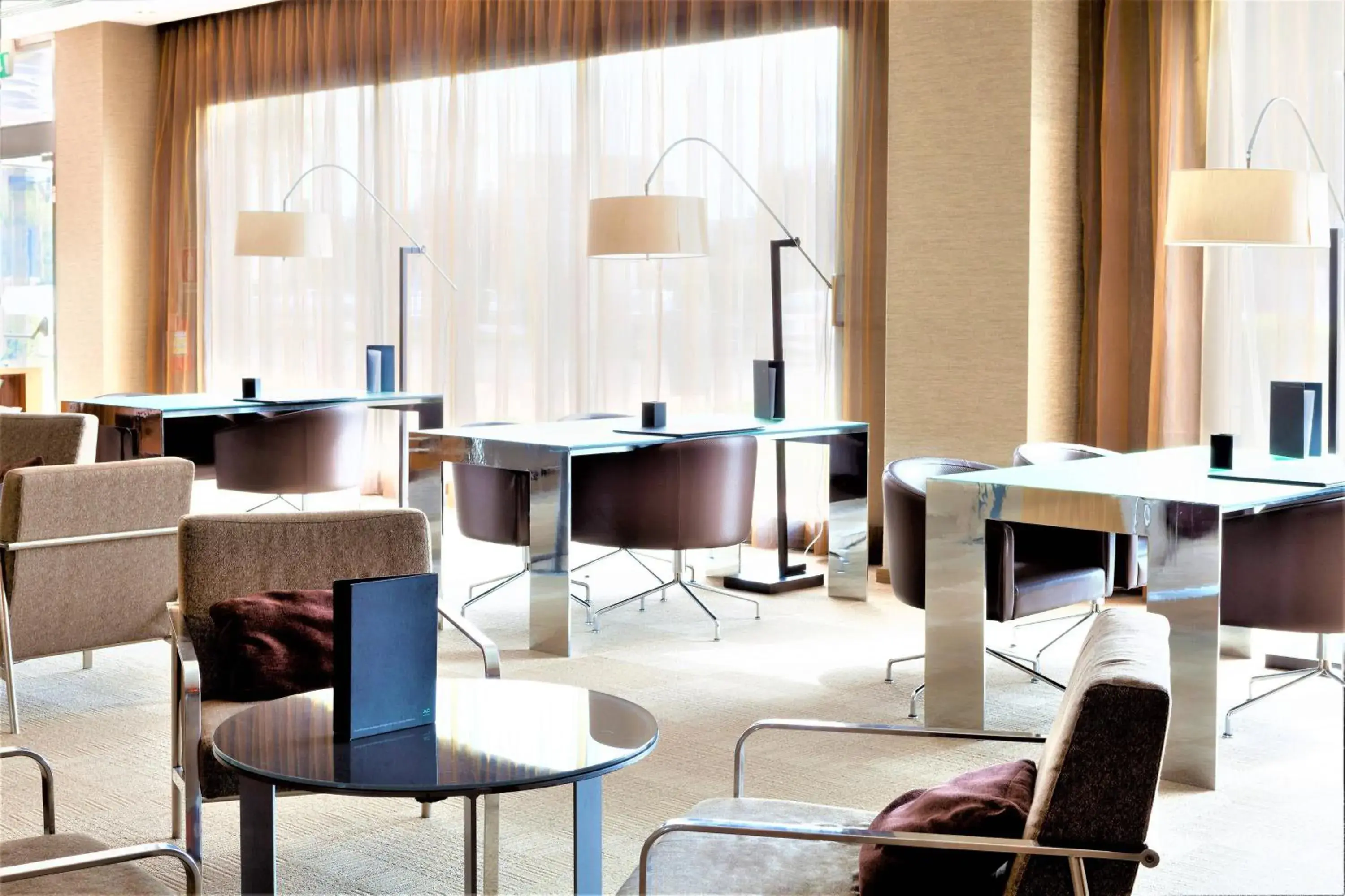 Lobby or reception in AC Hotel Vicenza by Marriott