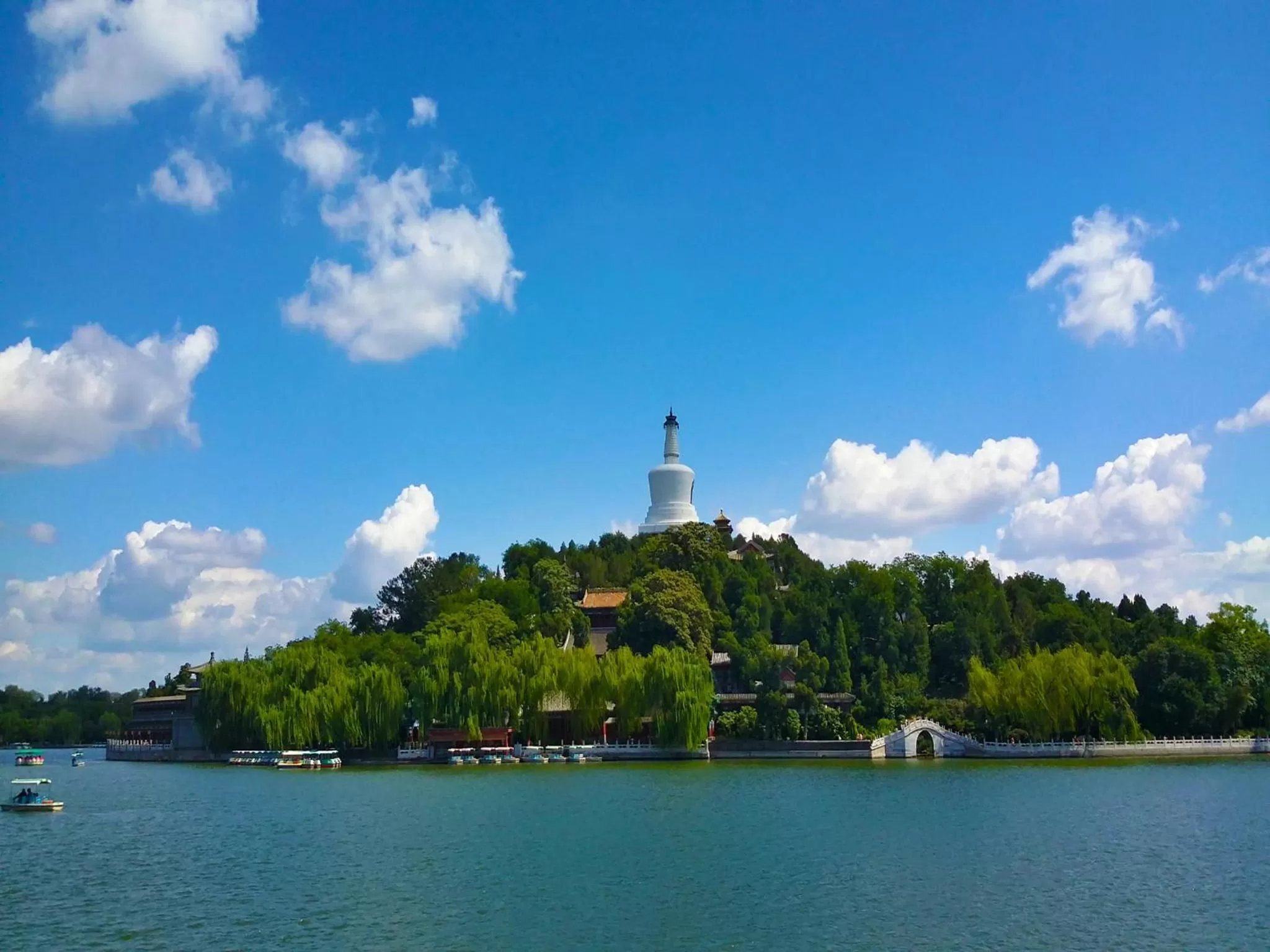 Nearby landmark in Kelly‘s Courtyard Hotel
