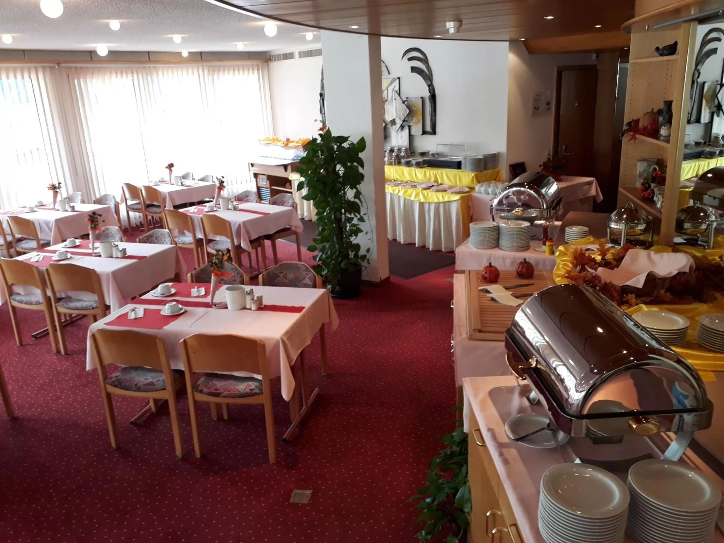 Buffet breakfast, Restaurant/Places to Eat in Hotel Alex Business & SPA