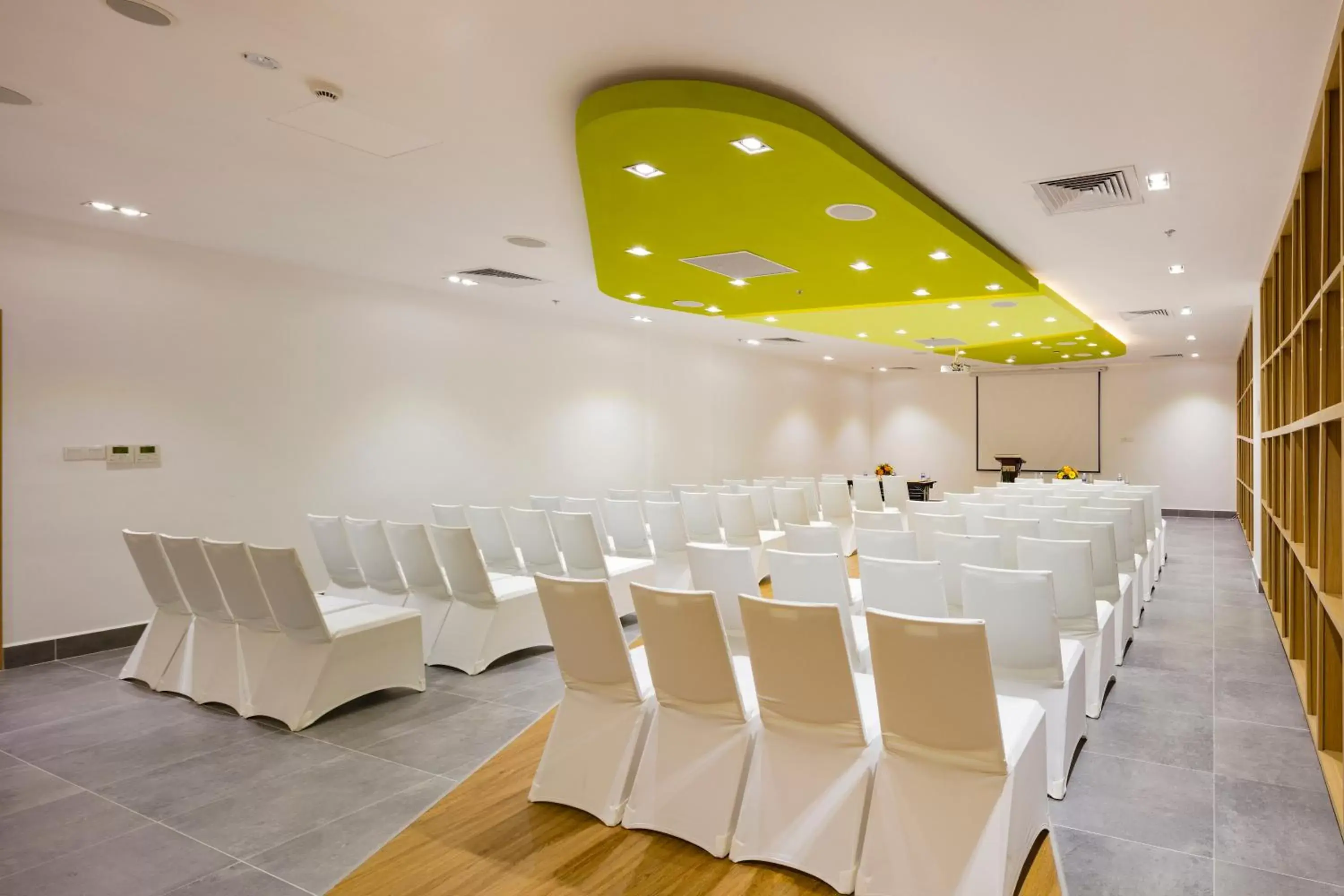 Meeting/conference room, Banquet Facilities in Ariyana SmartCondotel Nha Trang