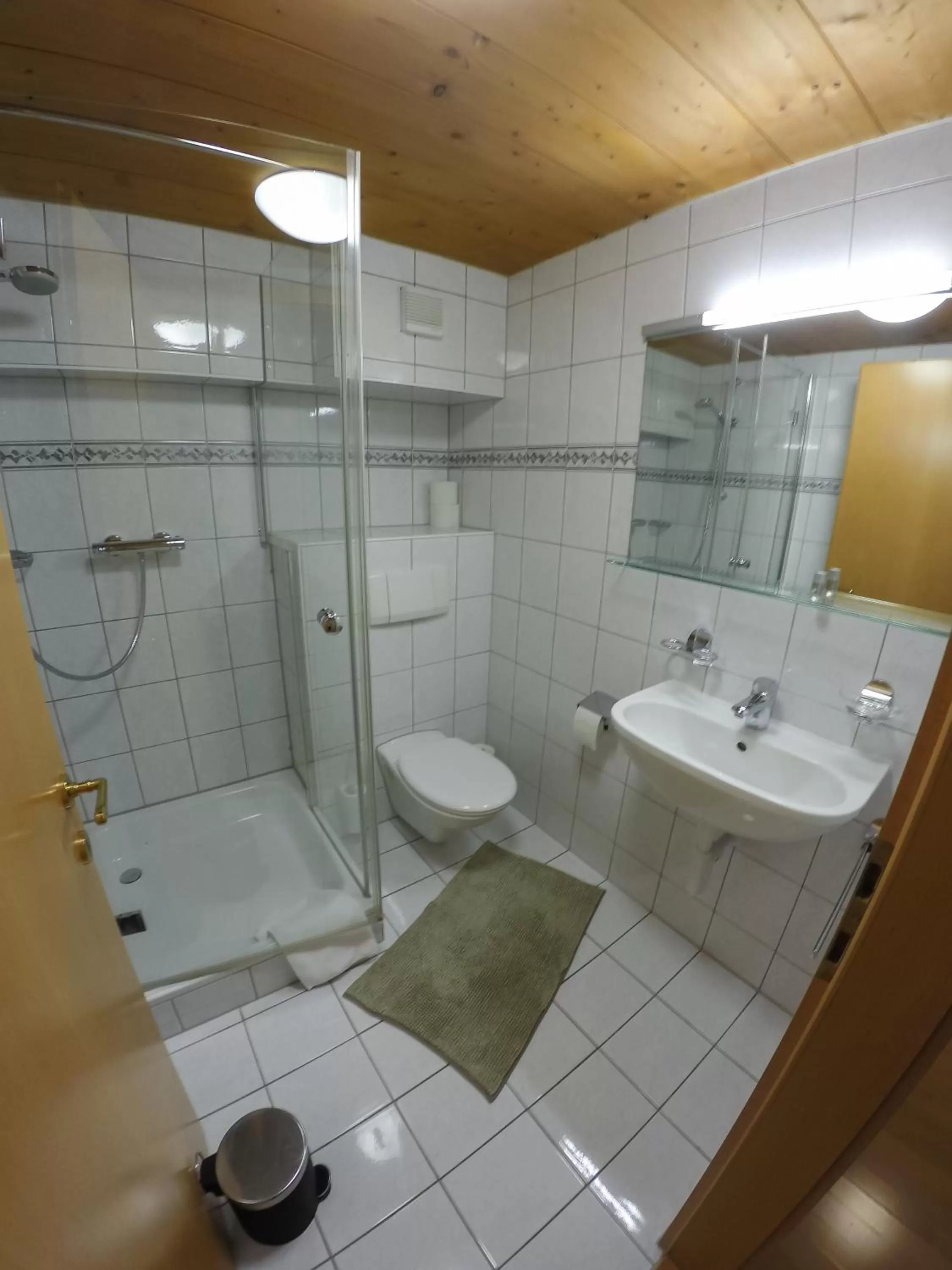 Bathroom in Gasthaus Rössle