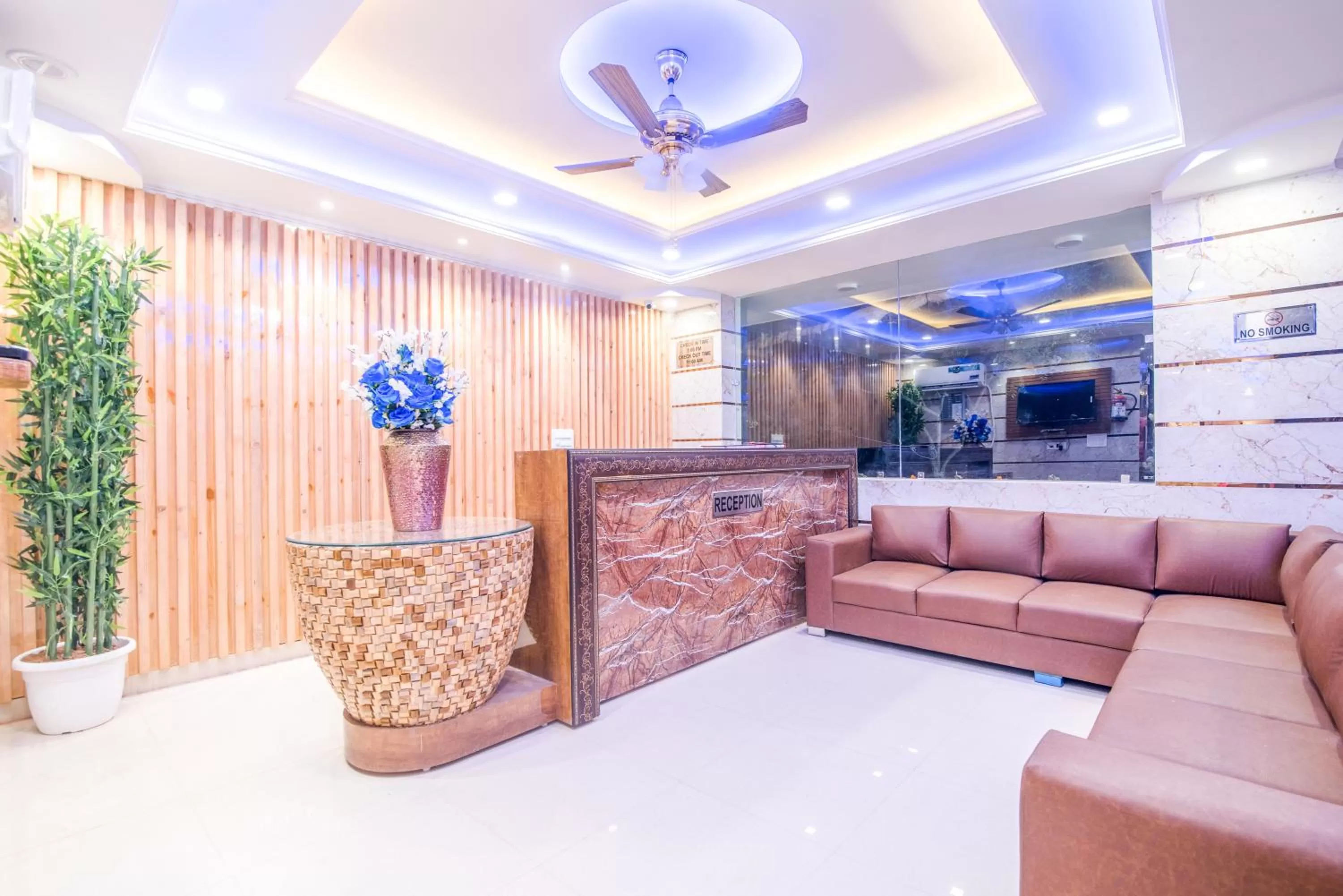 Lobby or reception in Hotel Festival Mahipalpur At Delhi Airport