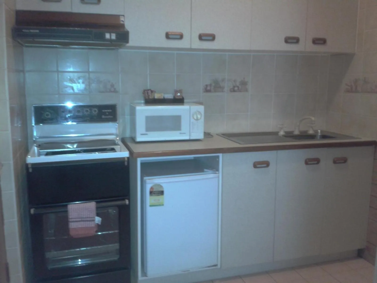 Kitchen or kitchenette in Elsinor Motor Lodge