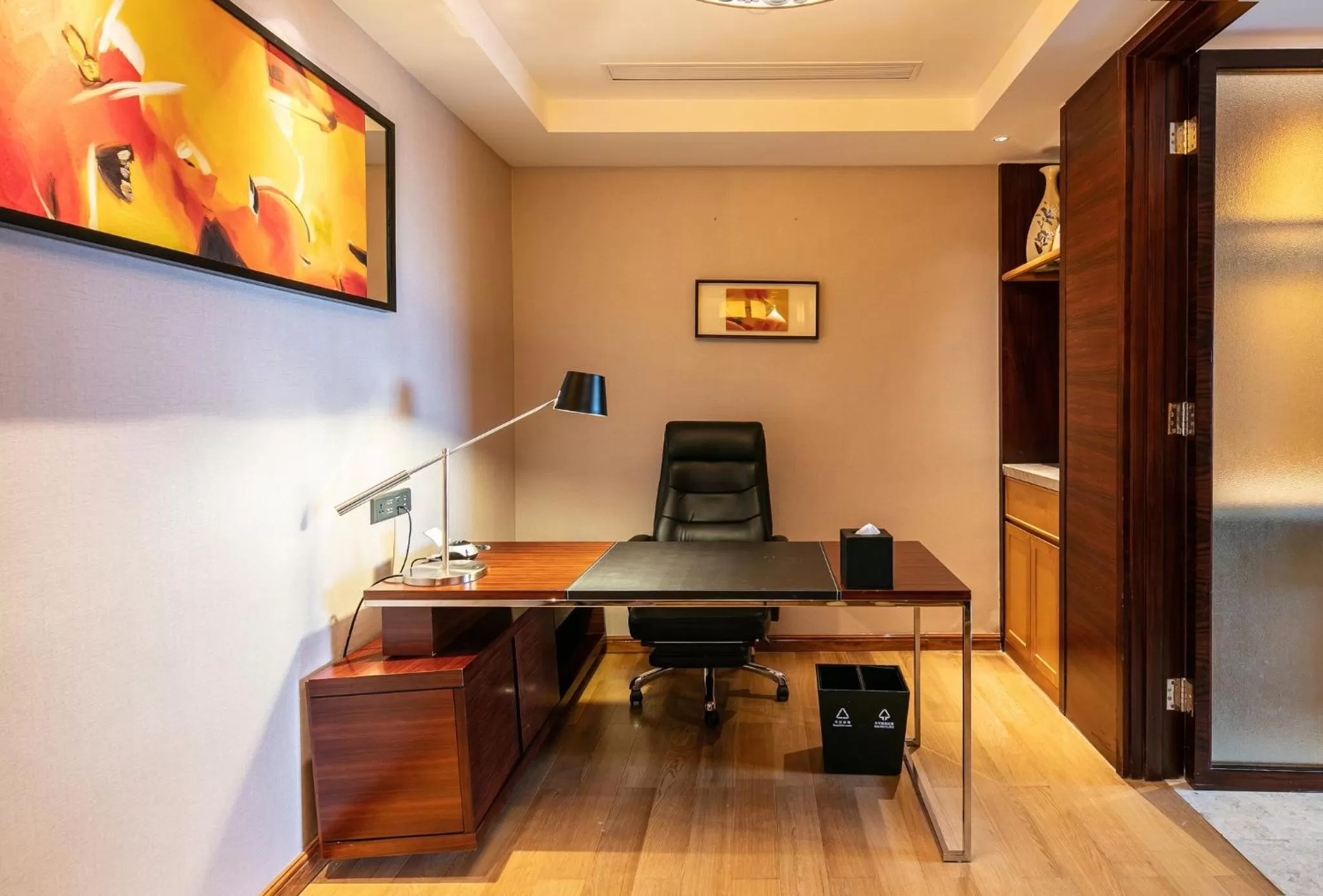 Photo of the whole room in InterContinental Foshan by IHG