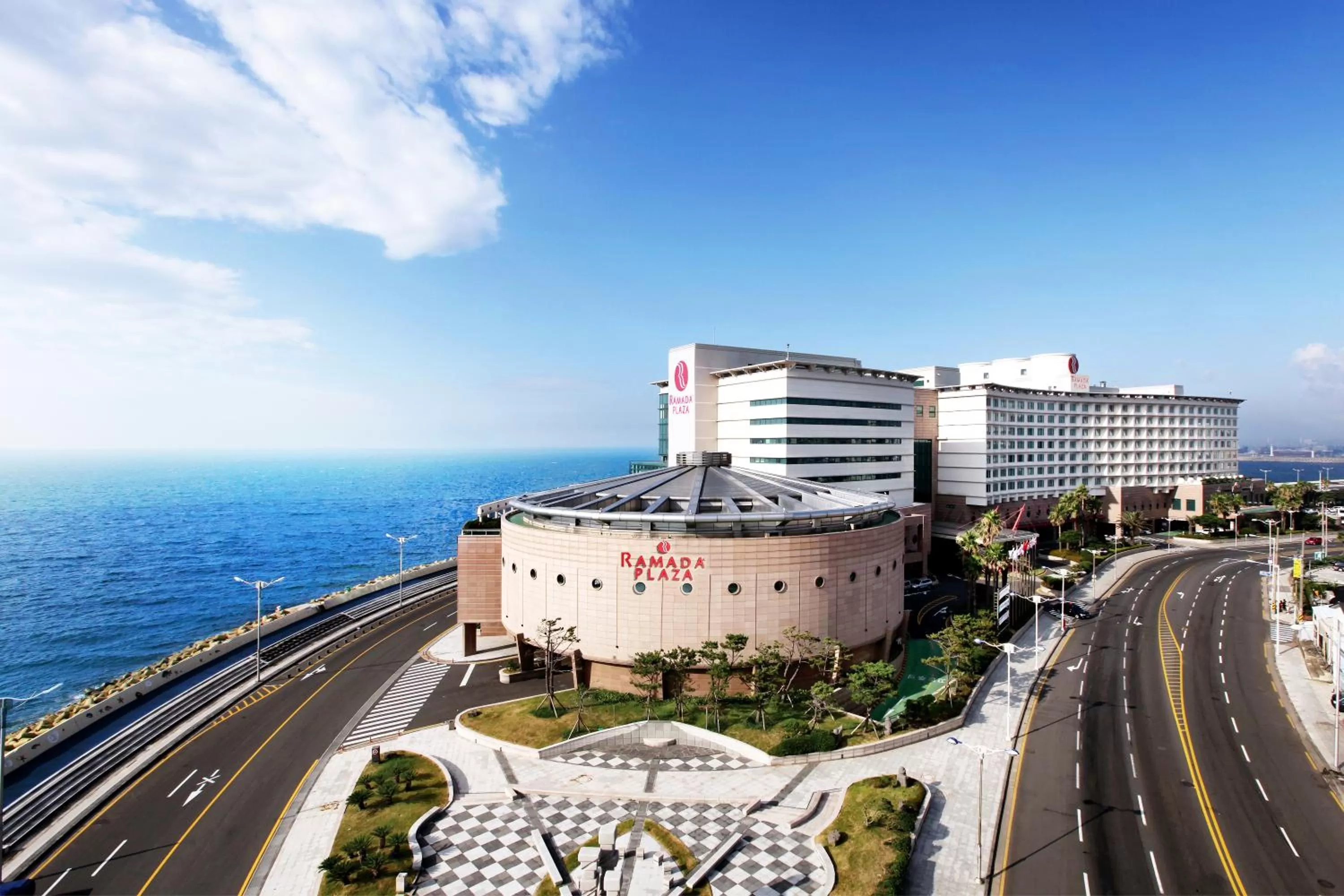 Property building in Ramada Plaza by Wyndham Jeju Ocean Front