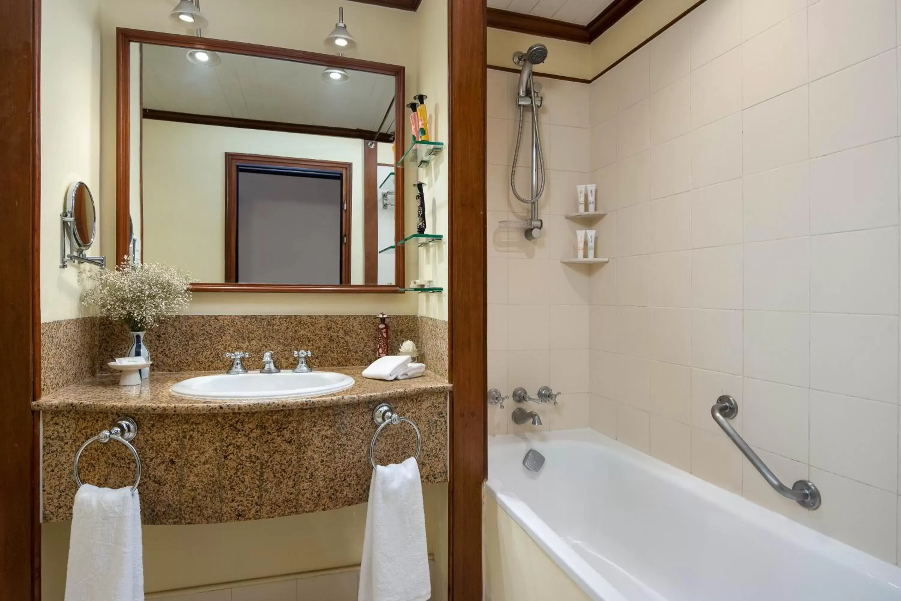 Bathroom in Avani Hai Phong Harbour View Hotel