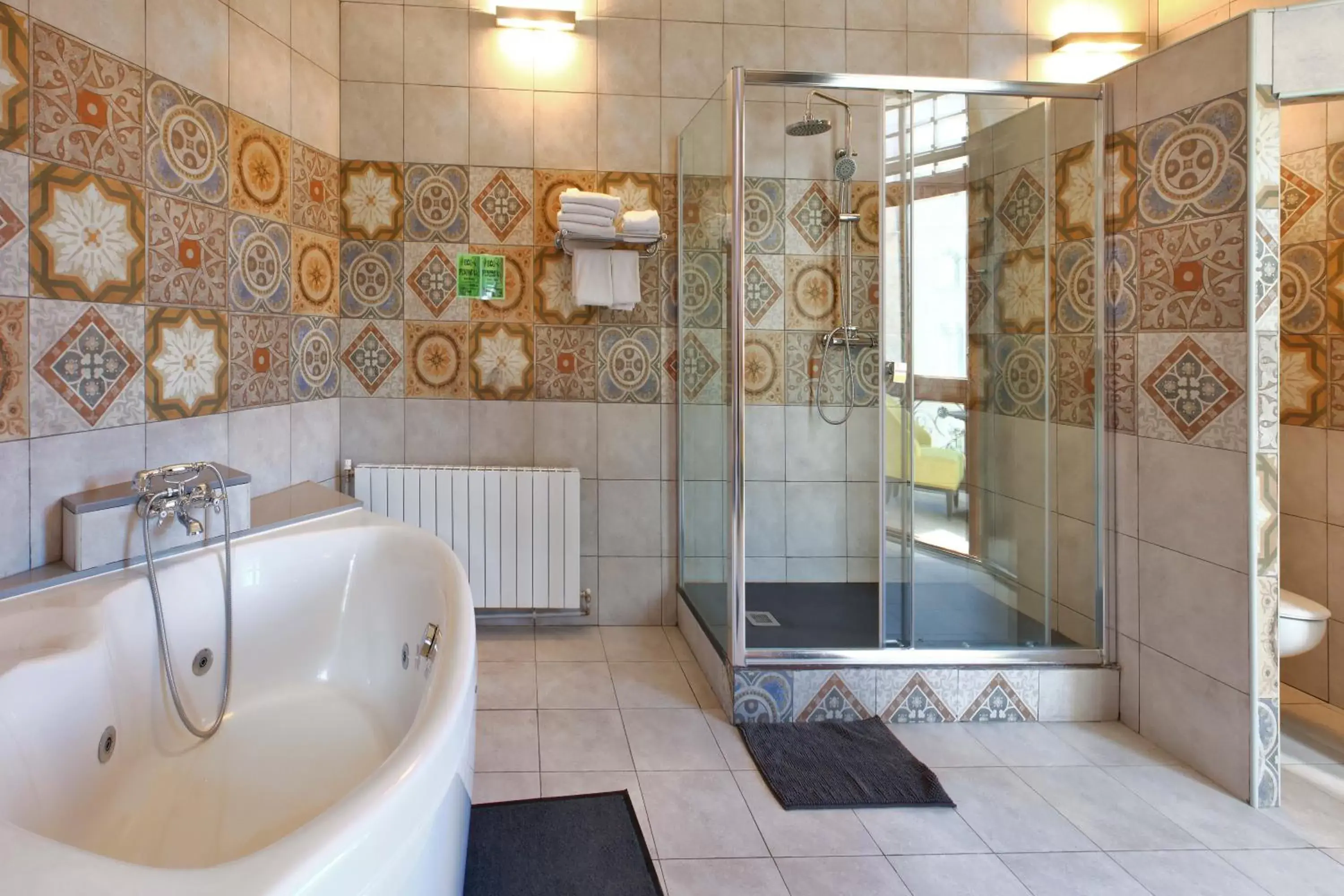 Bathroom in Hotel Ginebra