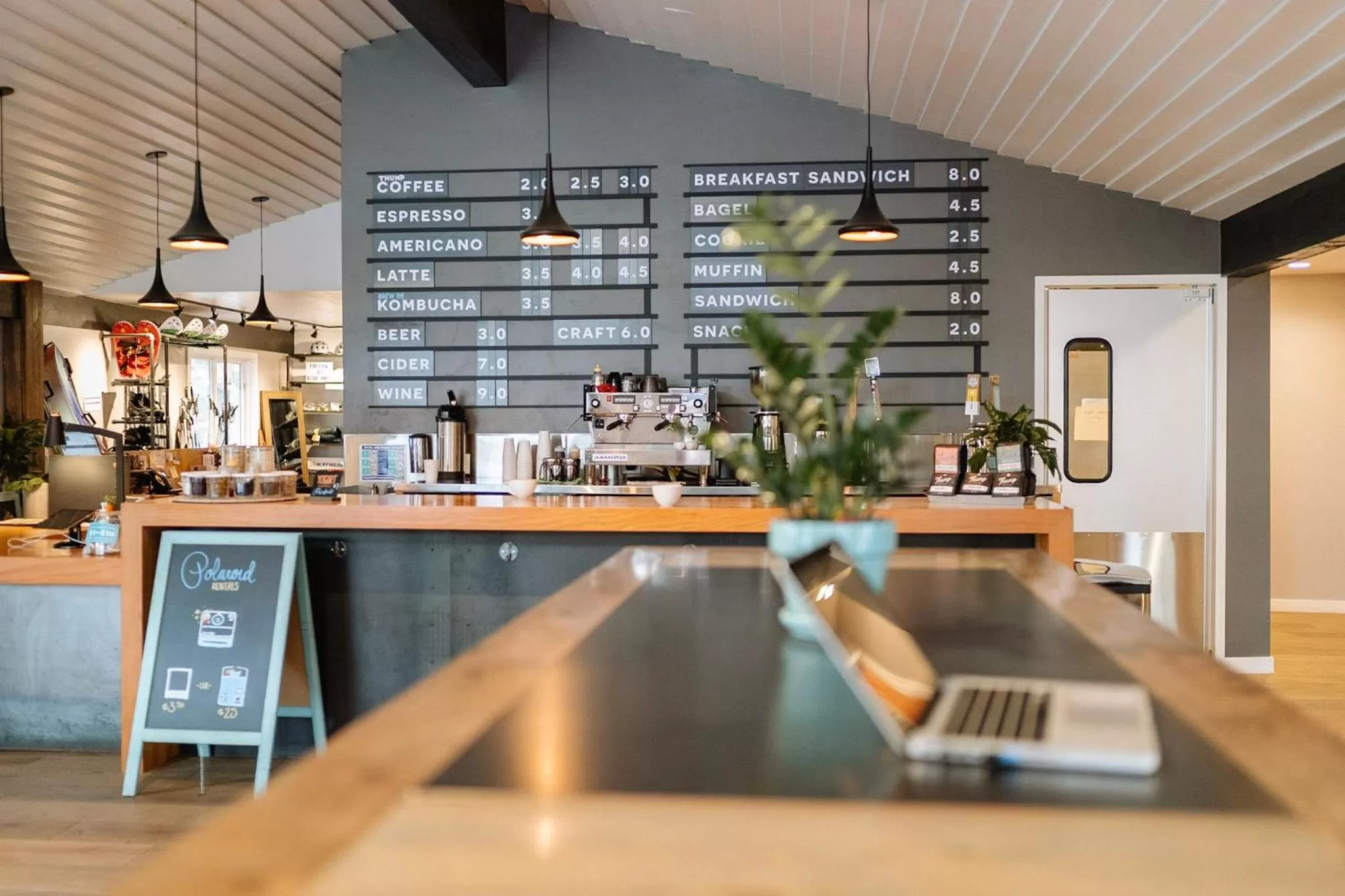 Restaurant/places to eat in LOGE Bend